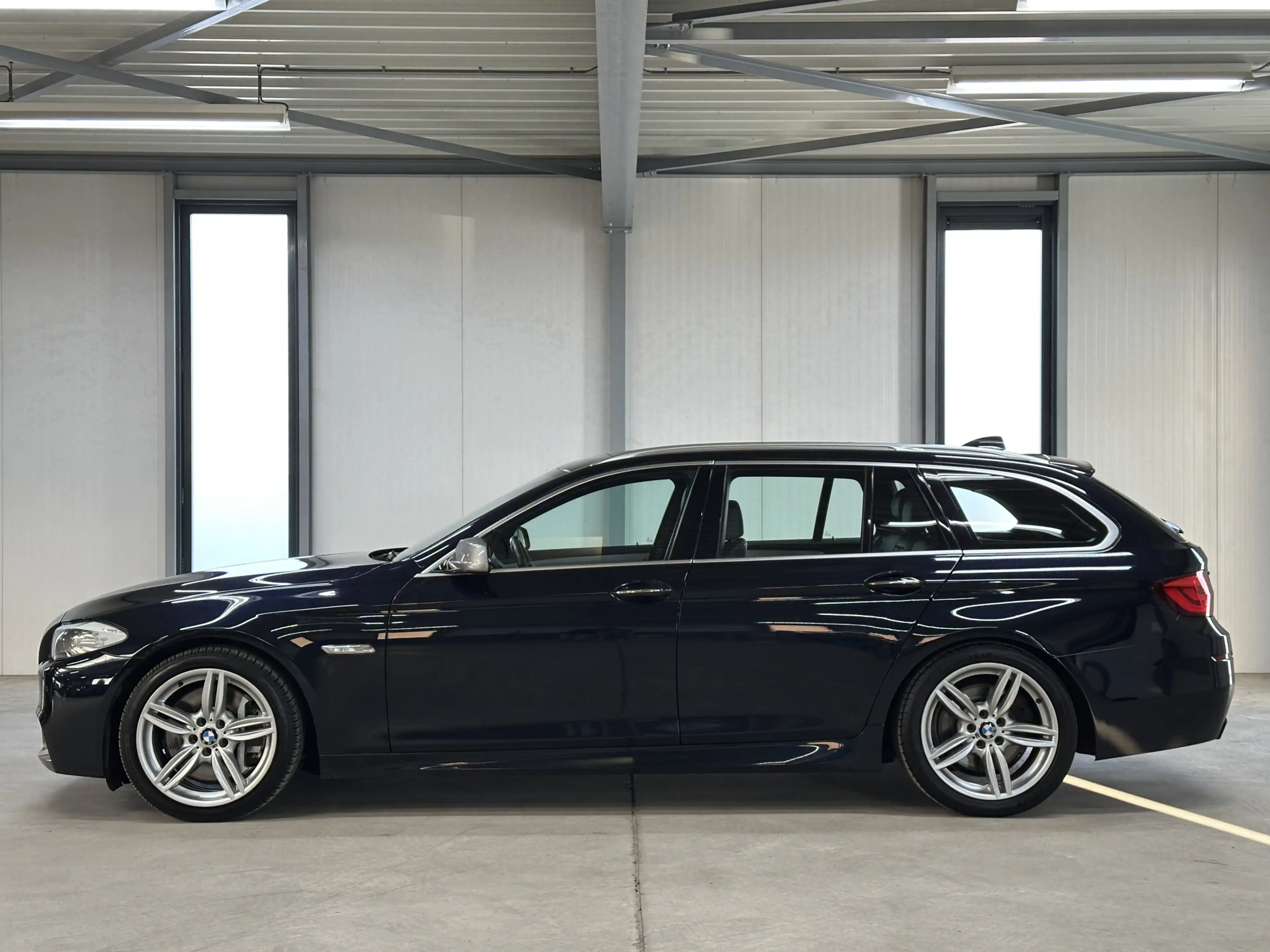 BMW M550 5 Serie Touring M550xd 381pk | Pano | Head-up | Tr — photo 4