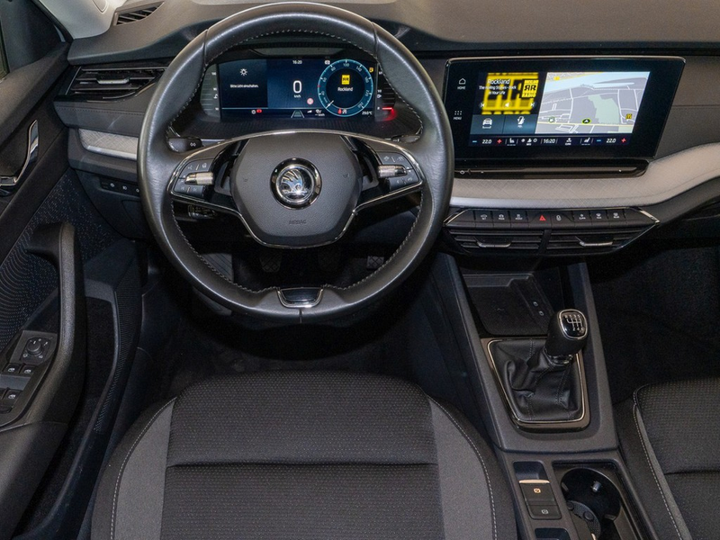 Skoda Octavia Combi 2.0 TDI Tour — photo 10