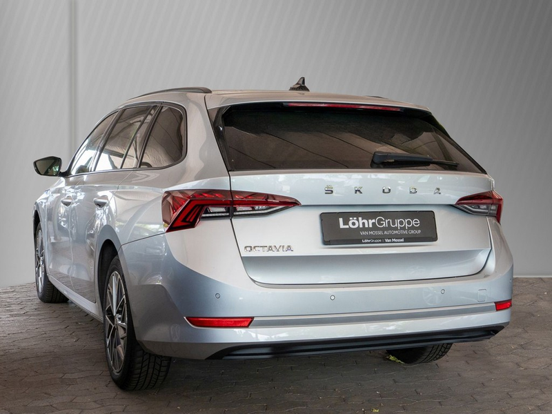 Skoda Octavia Combi 2.0 TDI Tour — photo 4