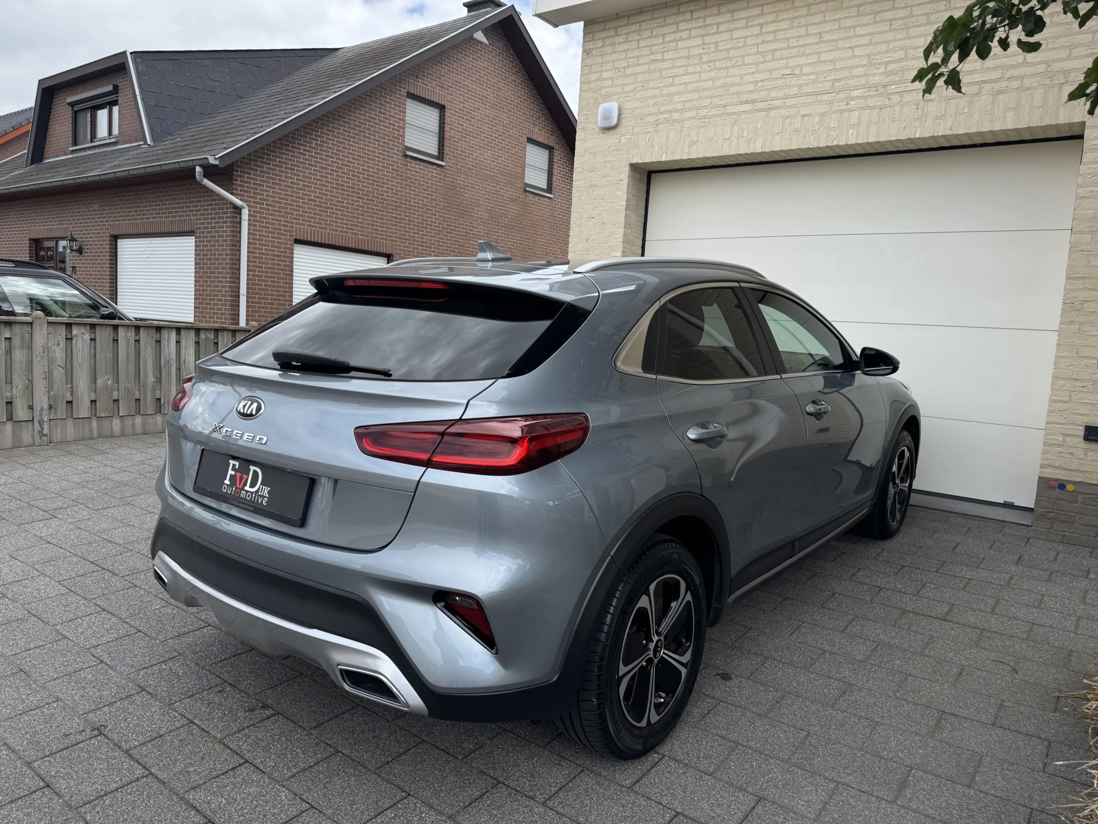 Kia XCeed 1.6 GDi PHEV DynamicLine Navi Leder Carplay Camera — photo 7