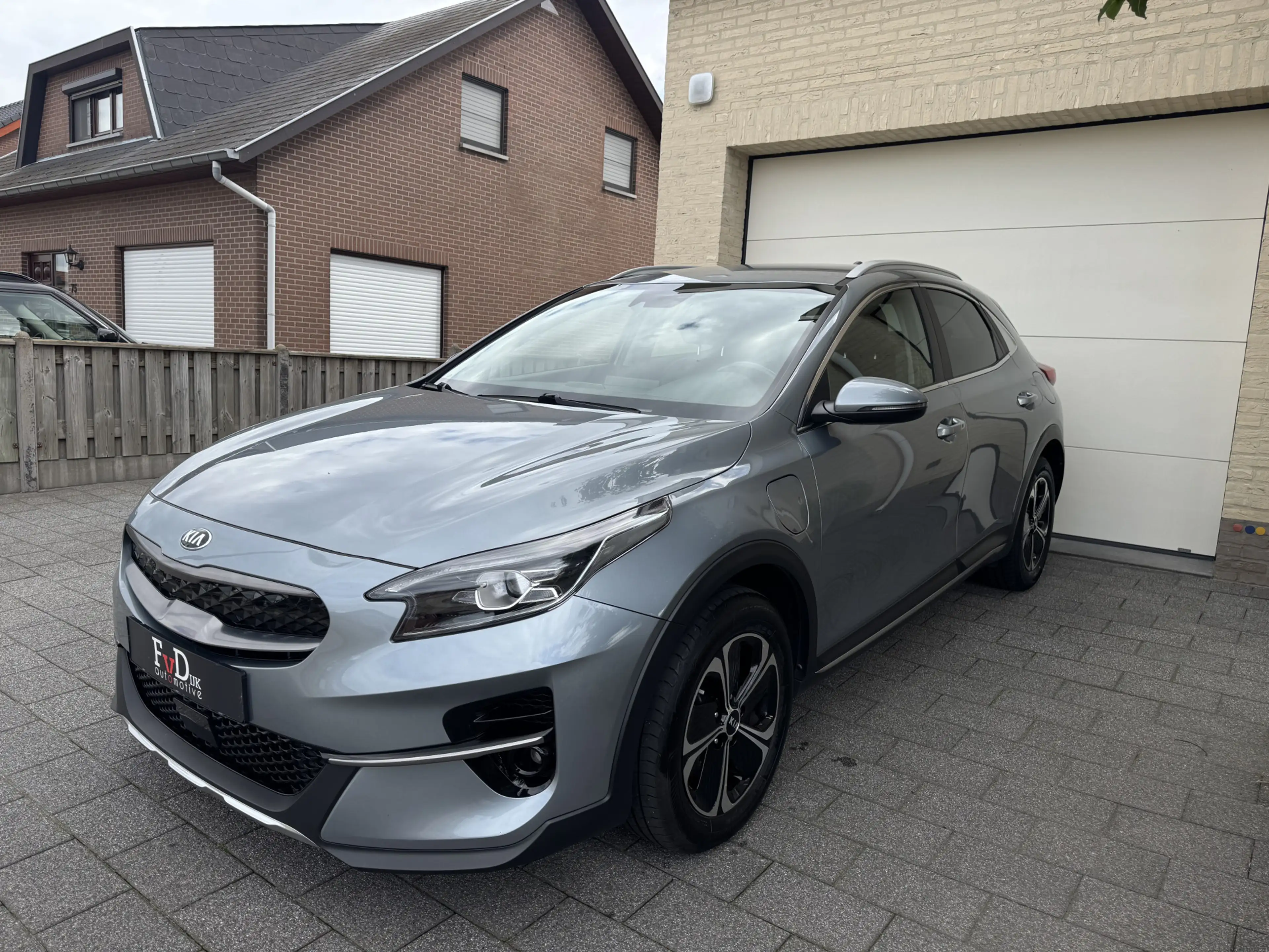 Kia XCeed 1.6 GDi PHEV DynamicLine Navi Leder Carplay Camera — photo 5