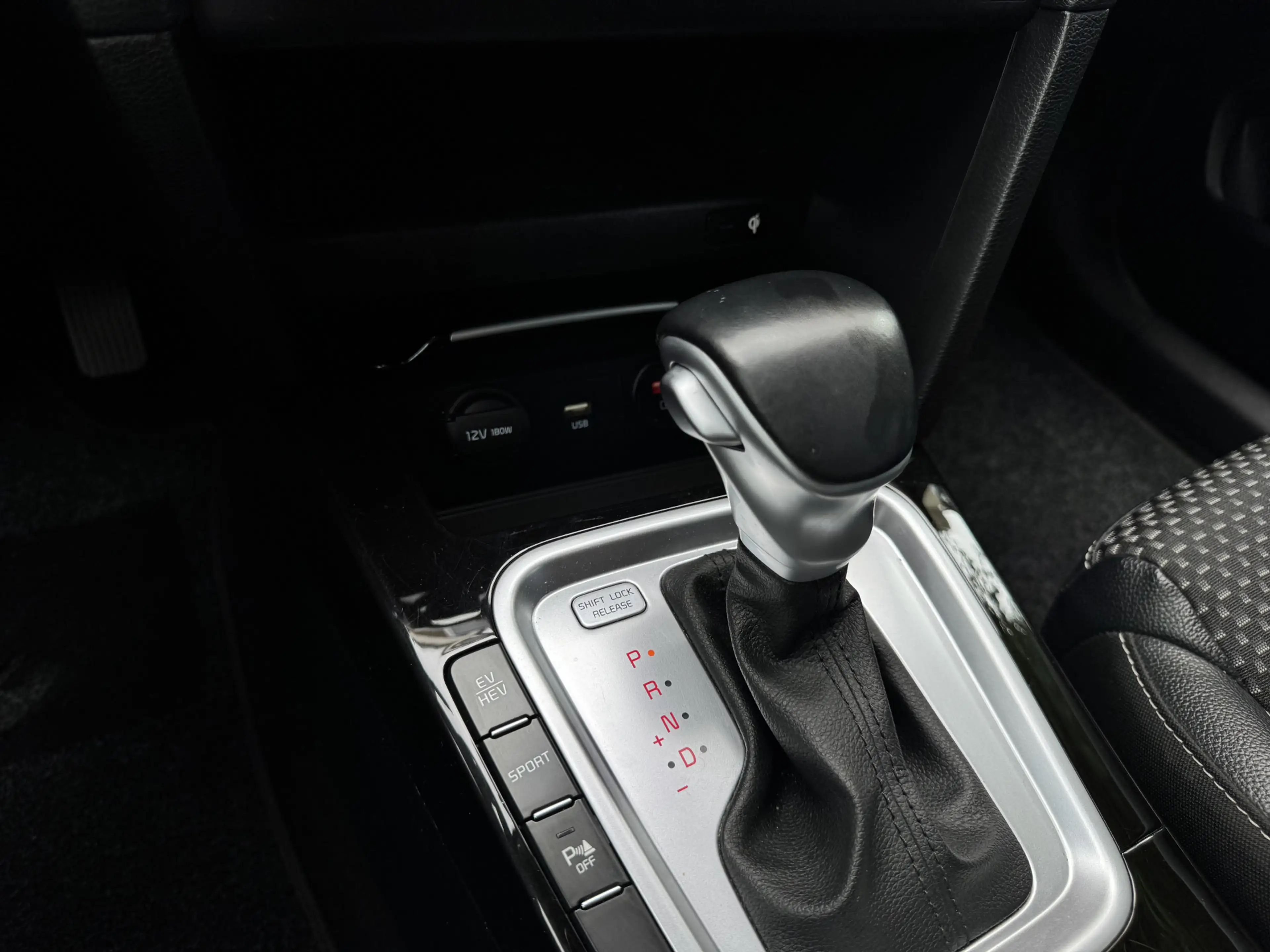 Kia XCeed 1.6 GDi PHEV DynamicLine Navi Leder Carplay Camera — photo 20