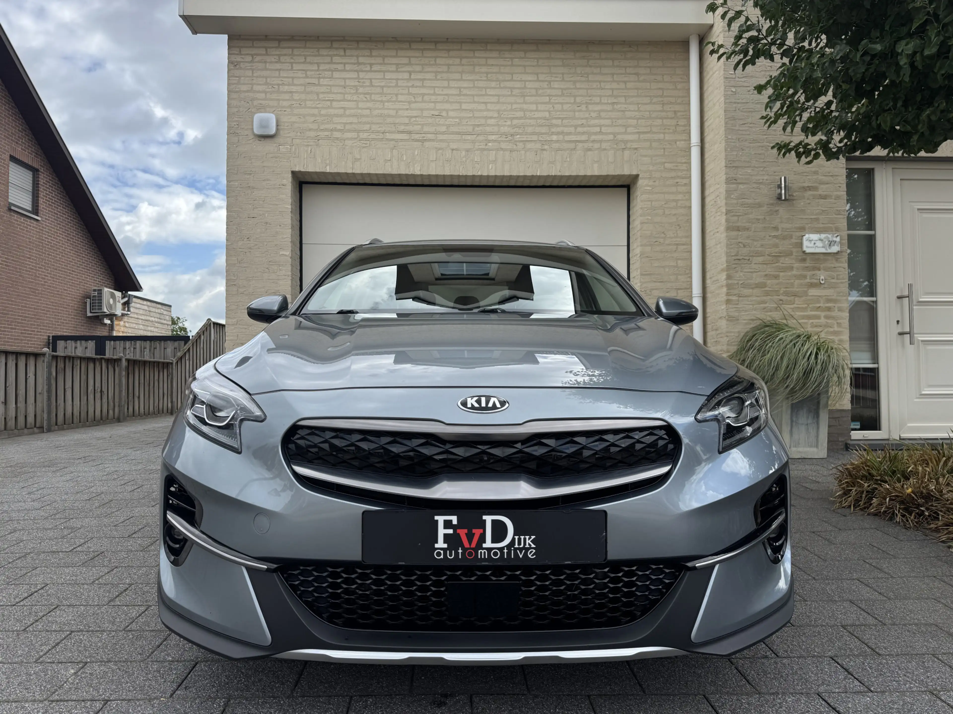 Kia XCeed 1.6 GDi PHEV DynamicLine Navi Leder Carplay Camera — photo 11