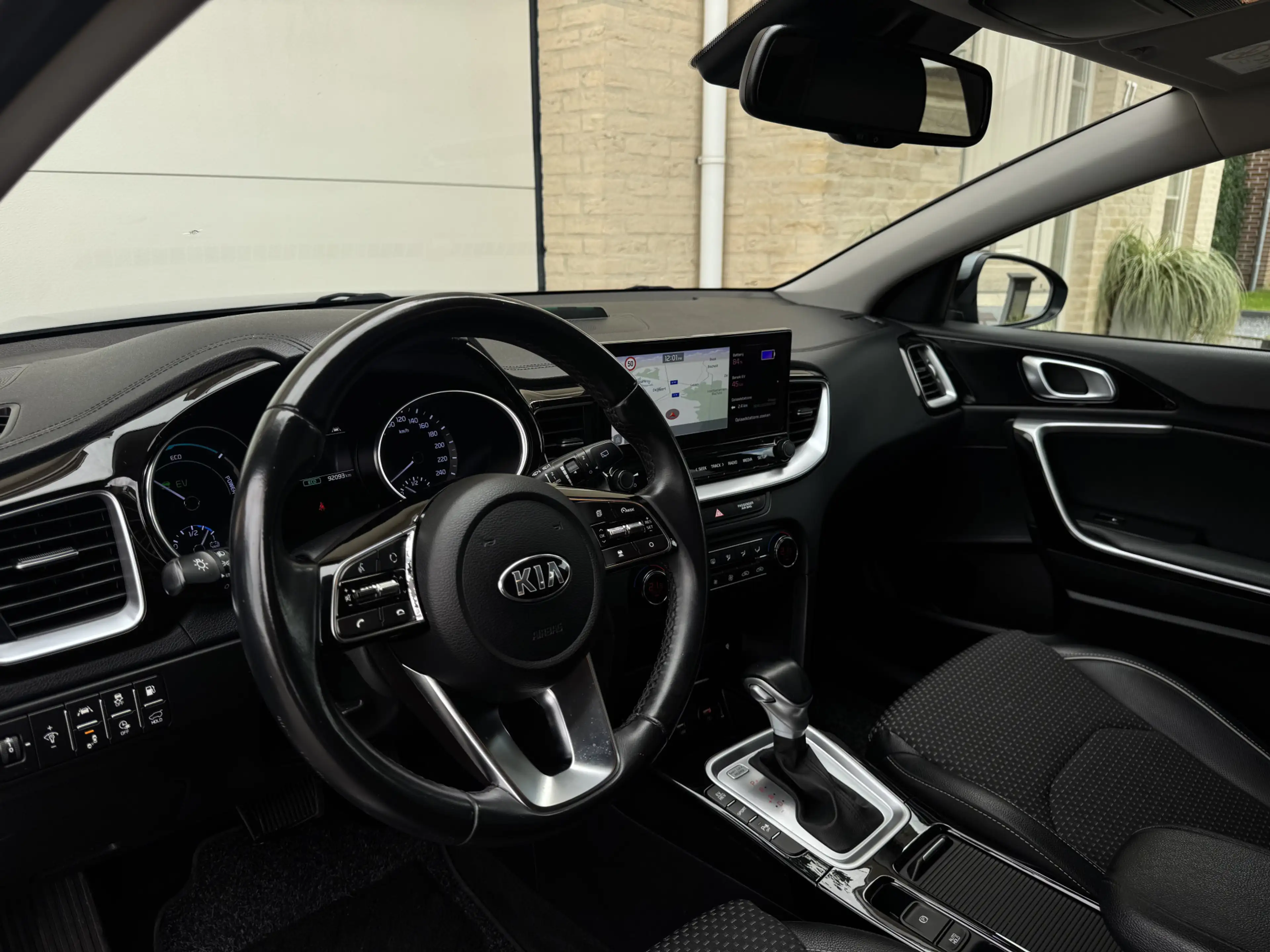 Kia XCeed 1.6 GDi PHEV DynamicLine Navi Leder Carplay Camera — photo 6