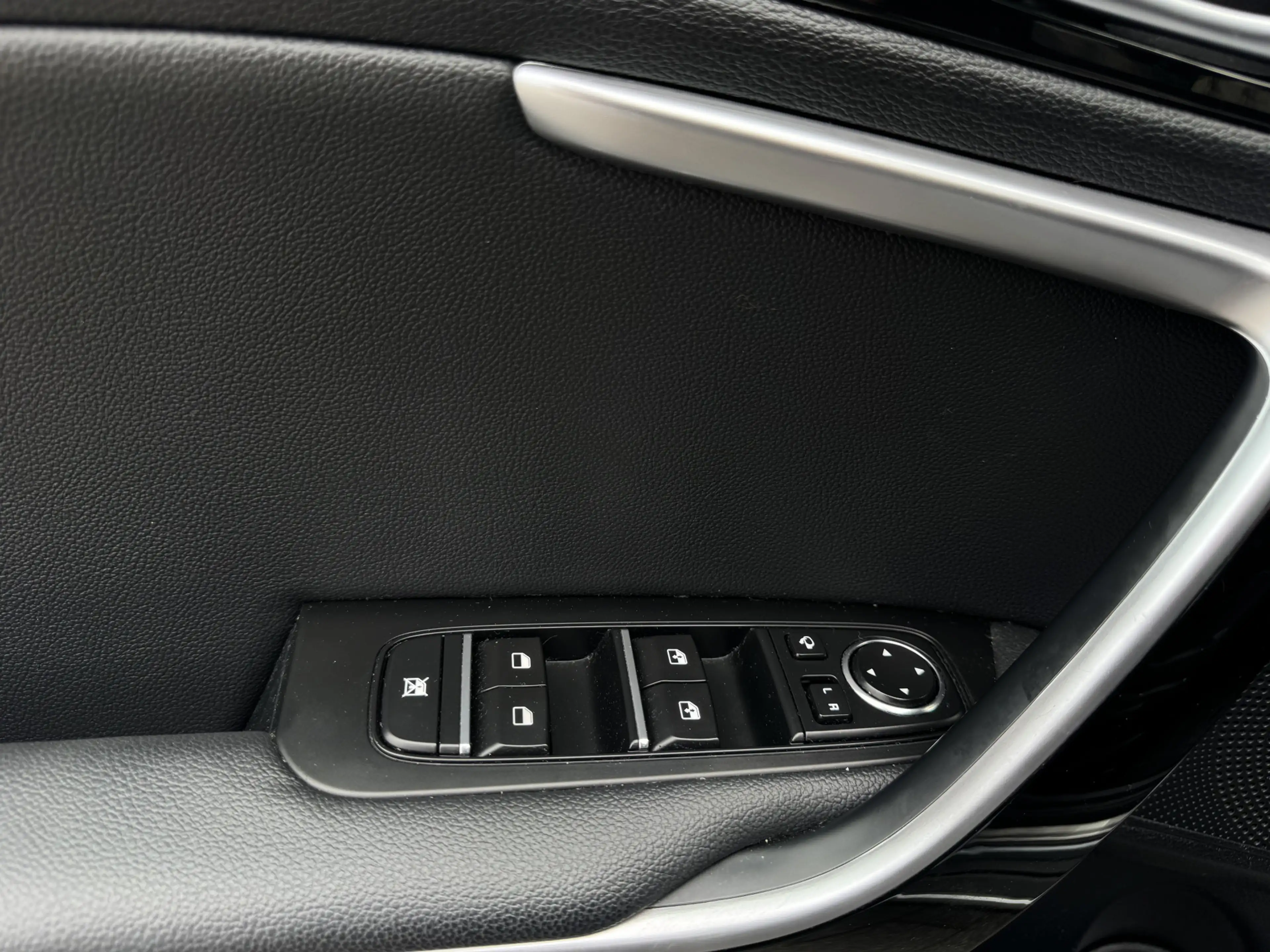Kia XCeed 1.6 GDi PHEV DynamicLine Navi Leder Carplay Camera — photo 18