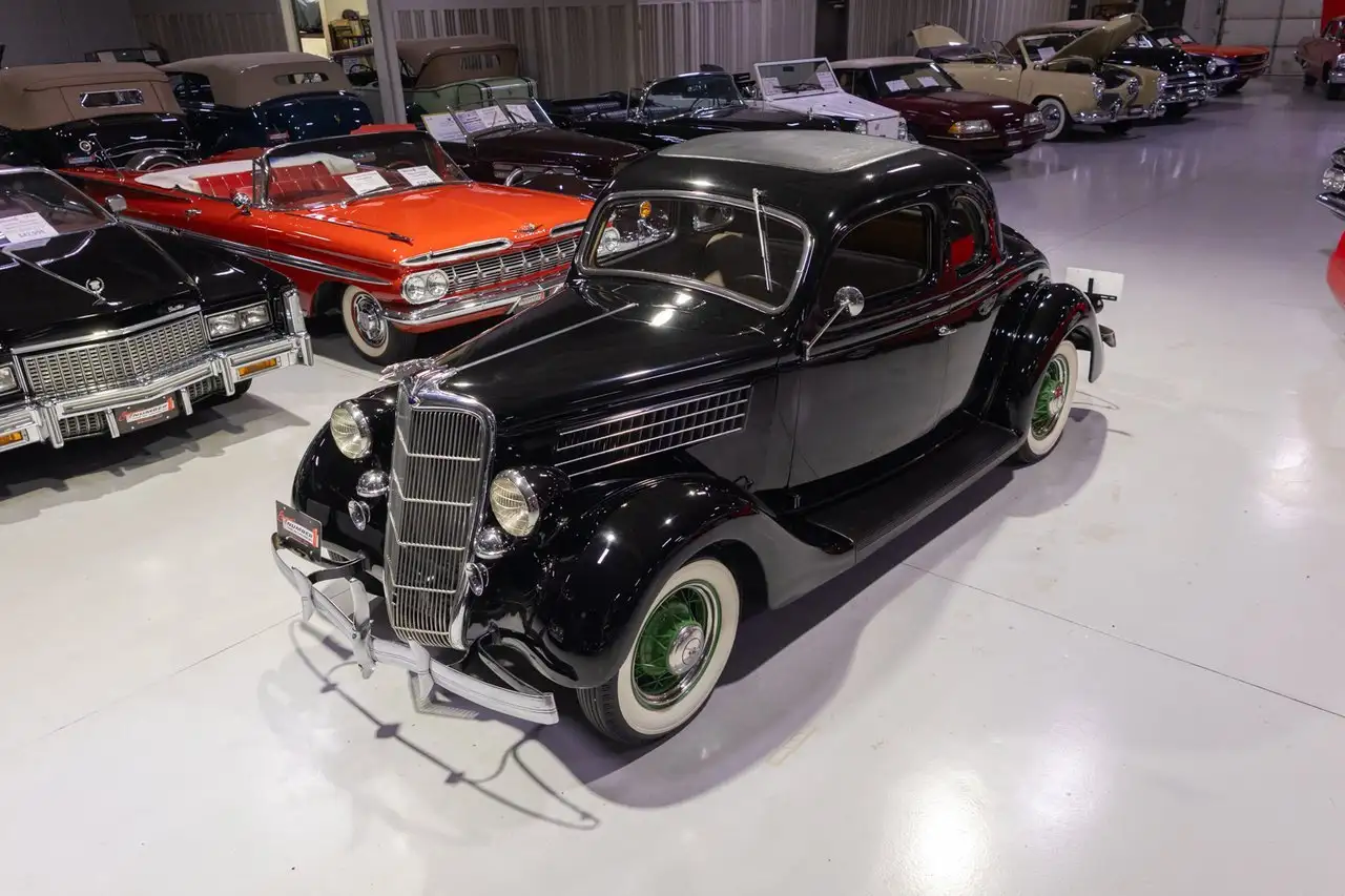 Ford De Luxe 5-Window Coupe, foto 7