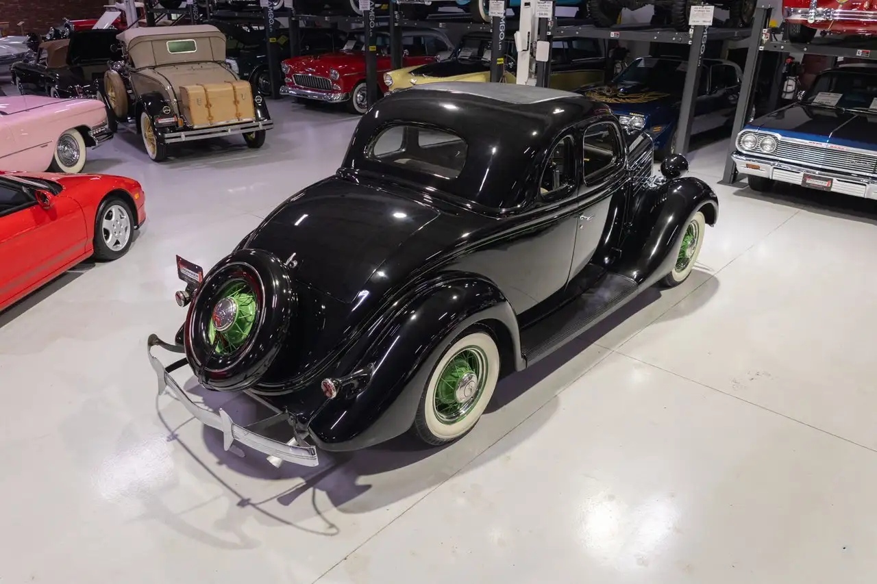 Ford De Luxe 5-Window Coupe, foto 11