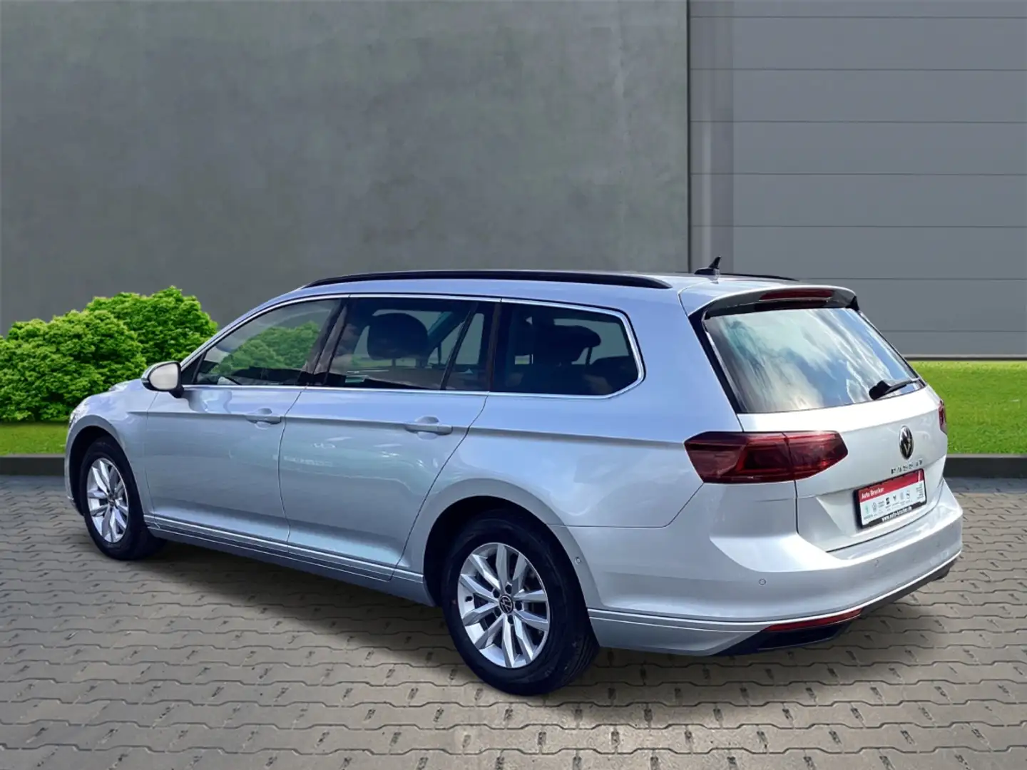 Volkswagen Passat Variant Business 2.0 TDI+AHK+Navi+el.Sitze Silver - 2