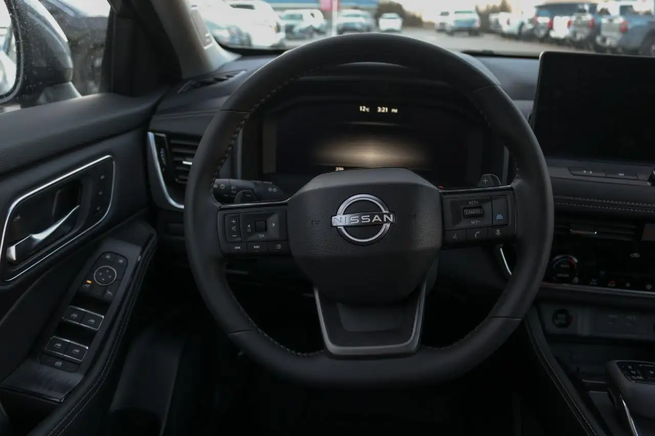 Nissan Rogue fotografie Nissan Rogue