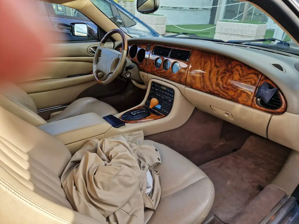 Jaguar XK8 2000 из Европы — купить под ключ