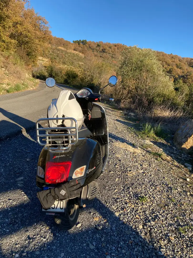 Vespa GTS Super 300 super Negru - 2
