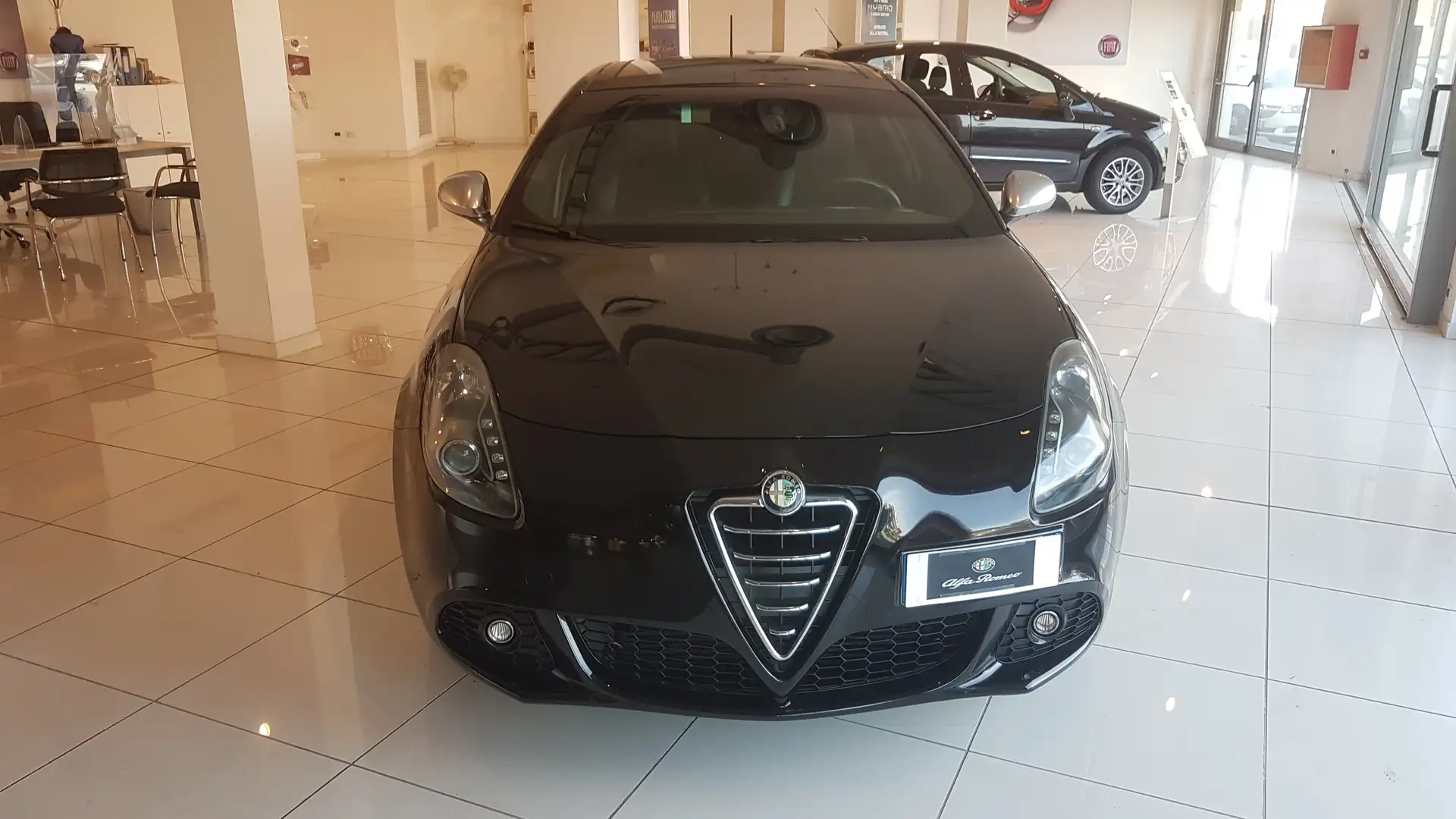 Alfa Romeo Giulietta 1750 TBi Quadrifoglio Verde 235cv TESTATA NUOVA Zwart - 2