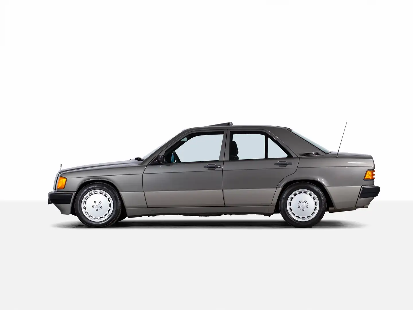 Mercedes-Benz 190 190E W201 Gris - 2