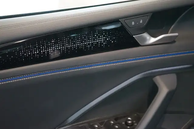 Volkswagen Tiguan view 12