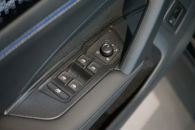 Volkswagen Tiguan view 11