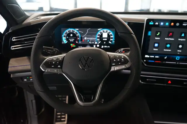 Volkswagen Tiguan view 15