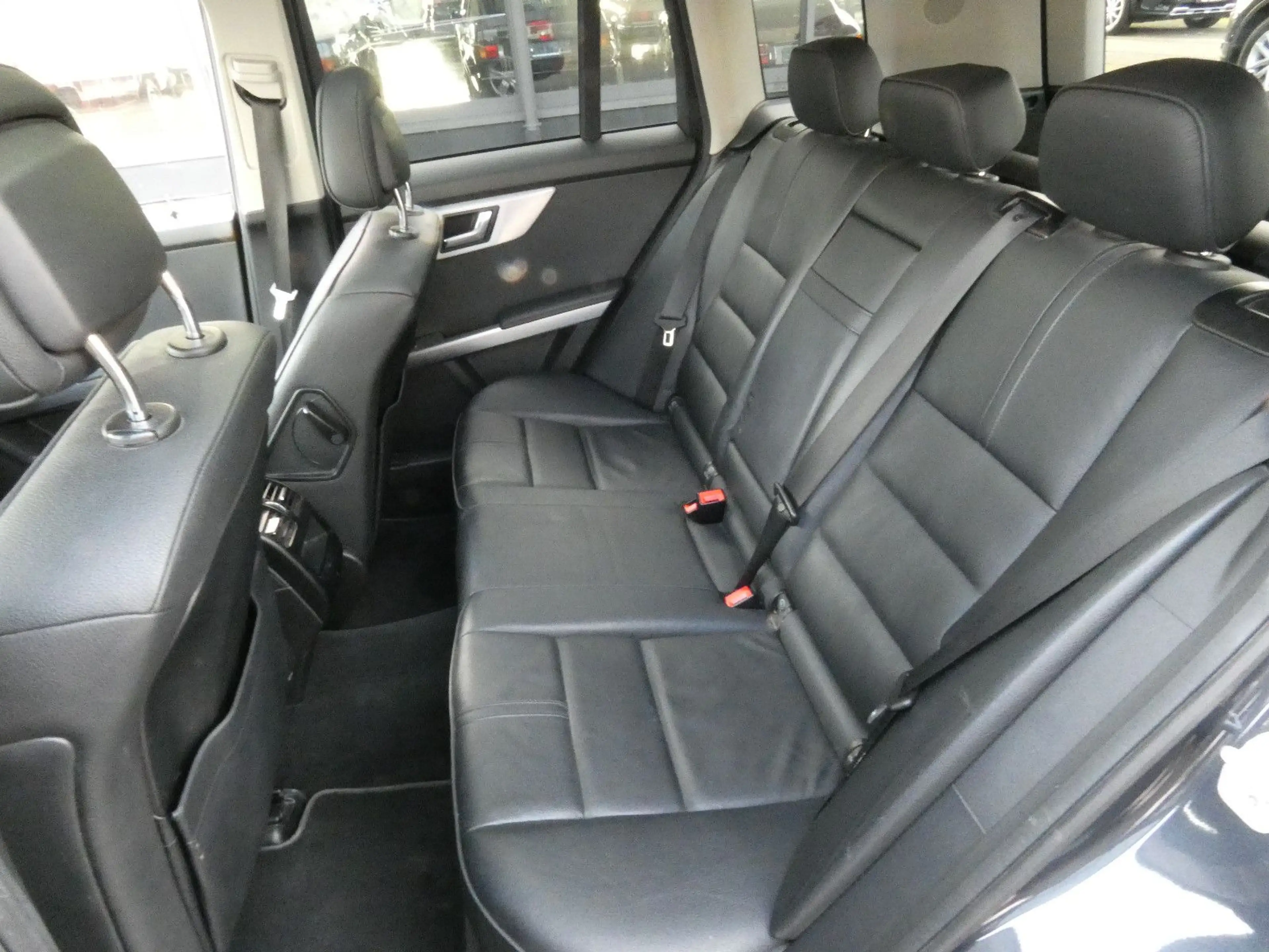 Mercedes-Benz GLK 250 CDI 4M*Sportpaket*Pano*Leder*AHK*20-Zoll — photo 12