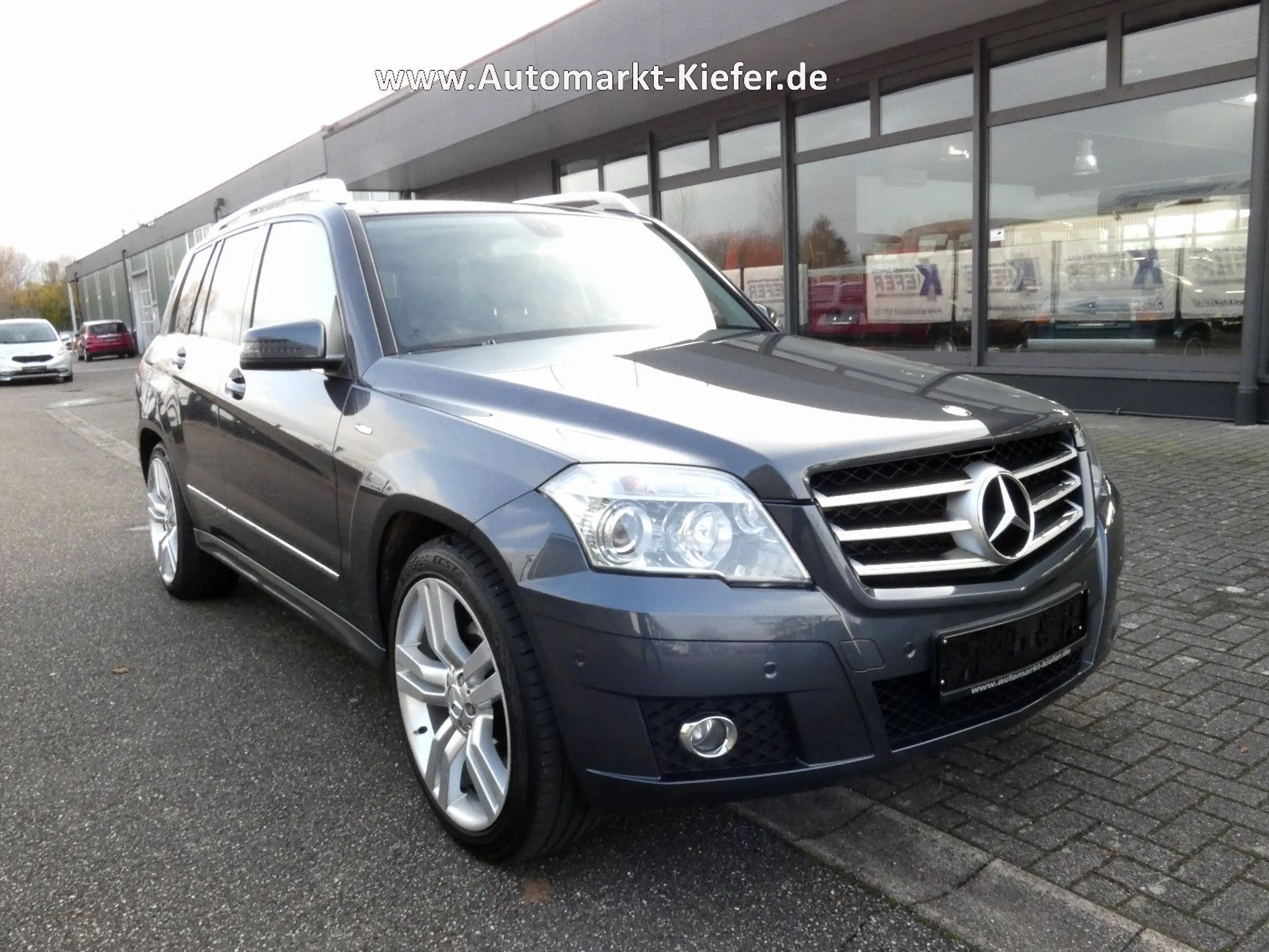 Mercedes-Benz GLK 250 CDI 4M*Sportpaket*Pano*Leder*AHK*20-Zoll — photo 2