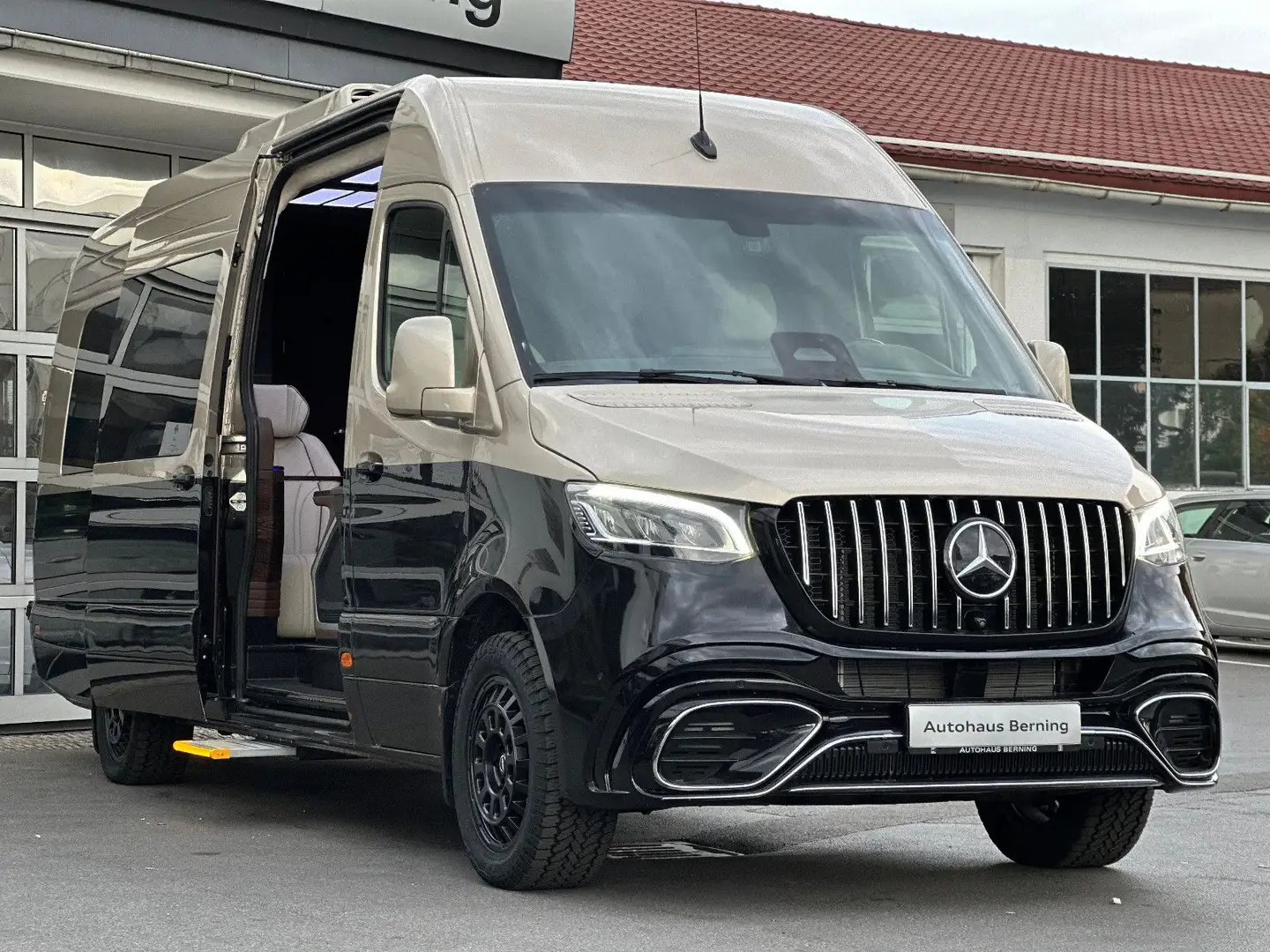 Mercedes-Benz Sprinter SPRINTER 417 VIP EXCLUSIV TOILET BAR 7+1 SEATS Schwarz - 1
