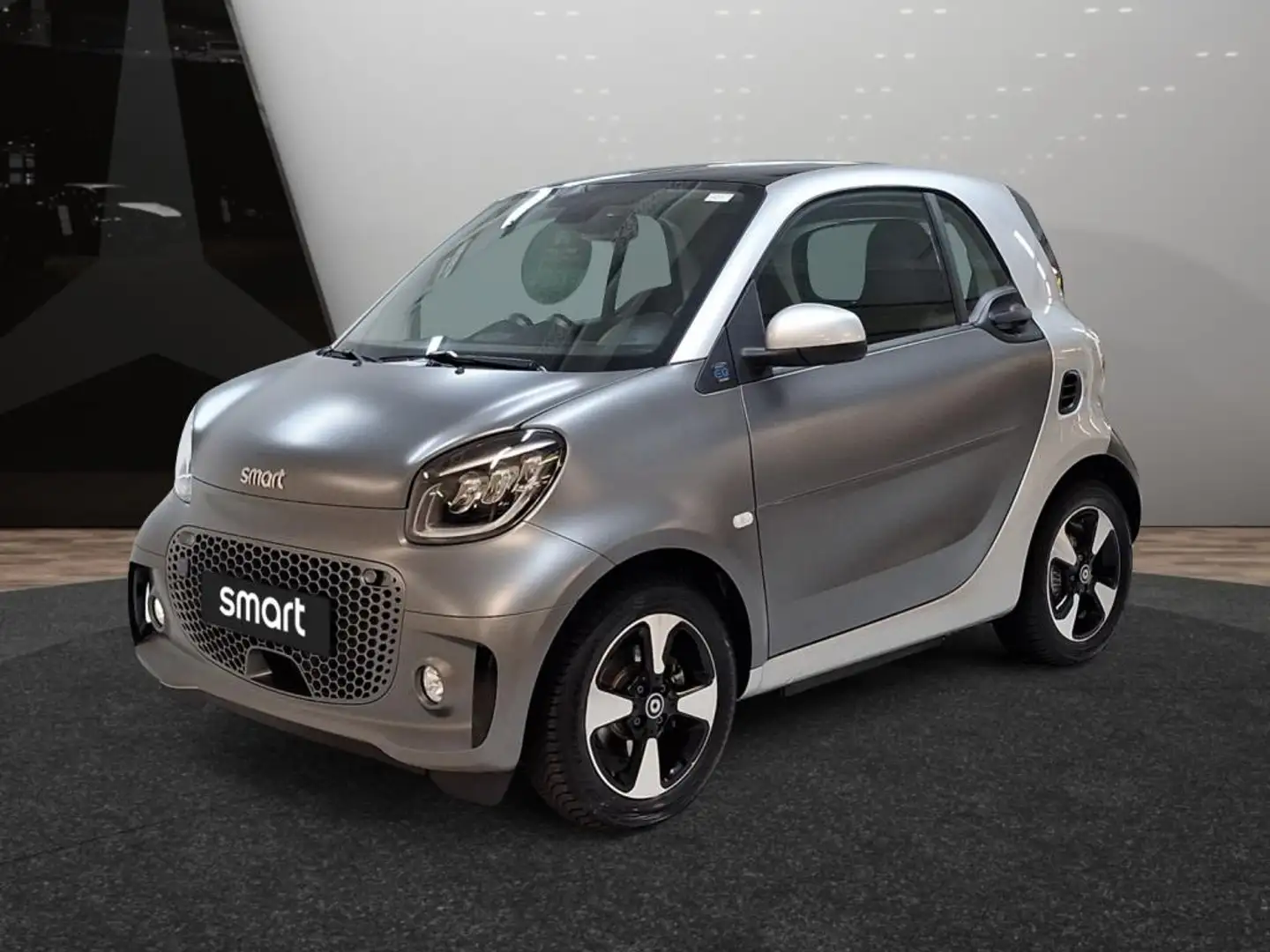 smart forTwo EQ passion Voll LED 22kW Bordlader Grau - 1