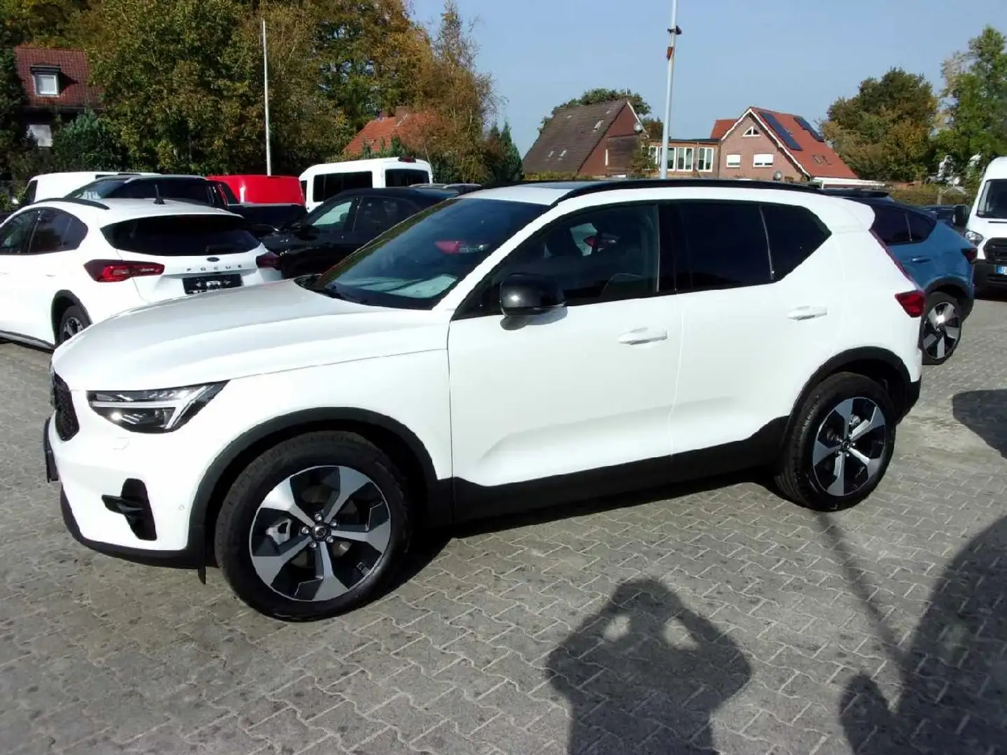 Volvo XC40 Plus Dark 2WD Weiß - 2