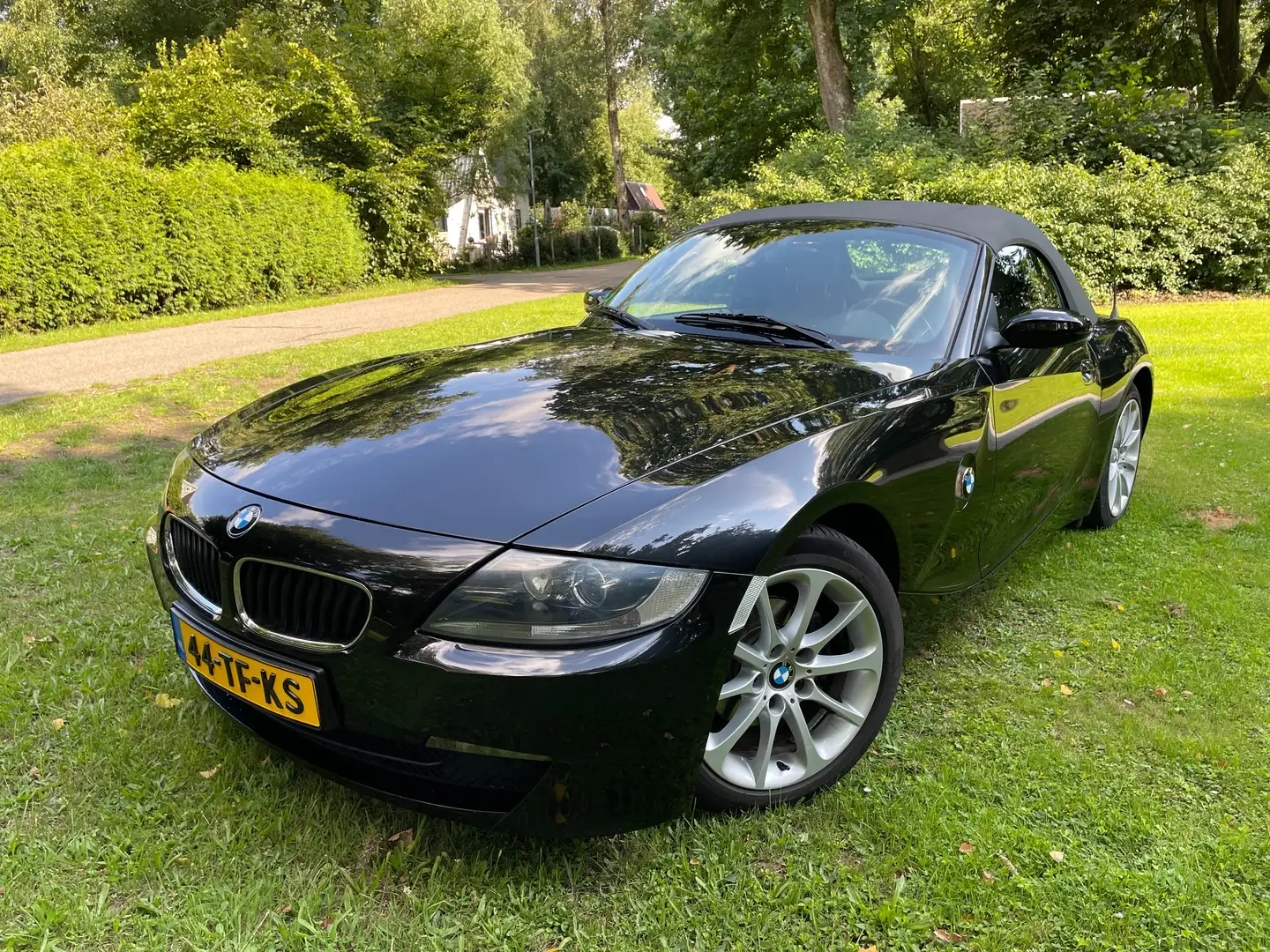 BMW Z4 2.0i Facelift Hardtop Helix, Focal, JL audio Zwart - 1