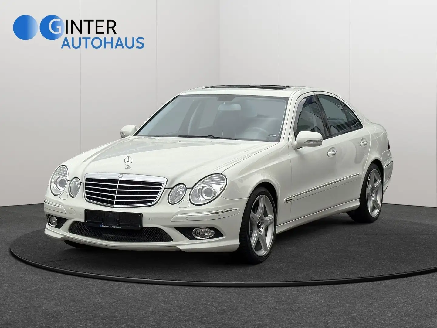 Mercedes-Benz E 350 AMG/Sport-Paket*nur 69800 km* Blanc - 1