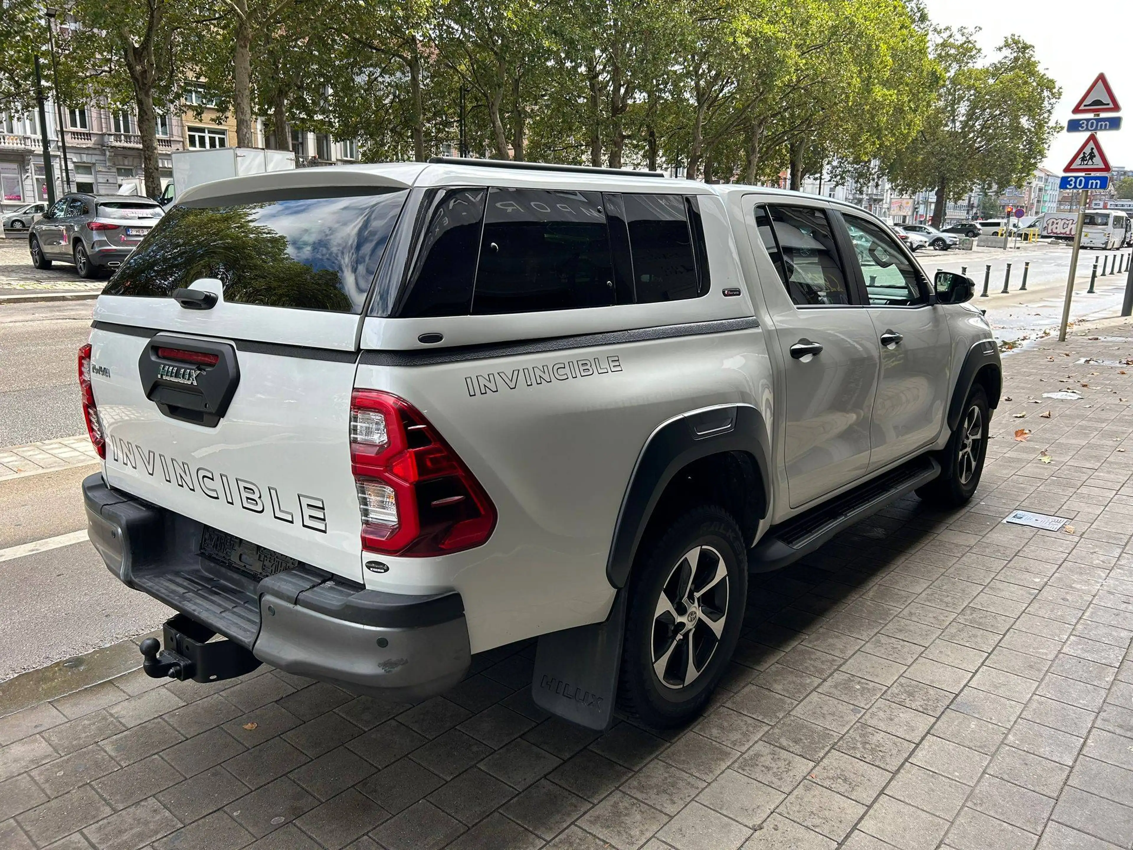 Toyota Hilux Hilux 2.8 D-4D 4WD Invincible — photo 5