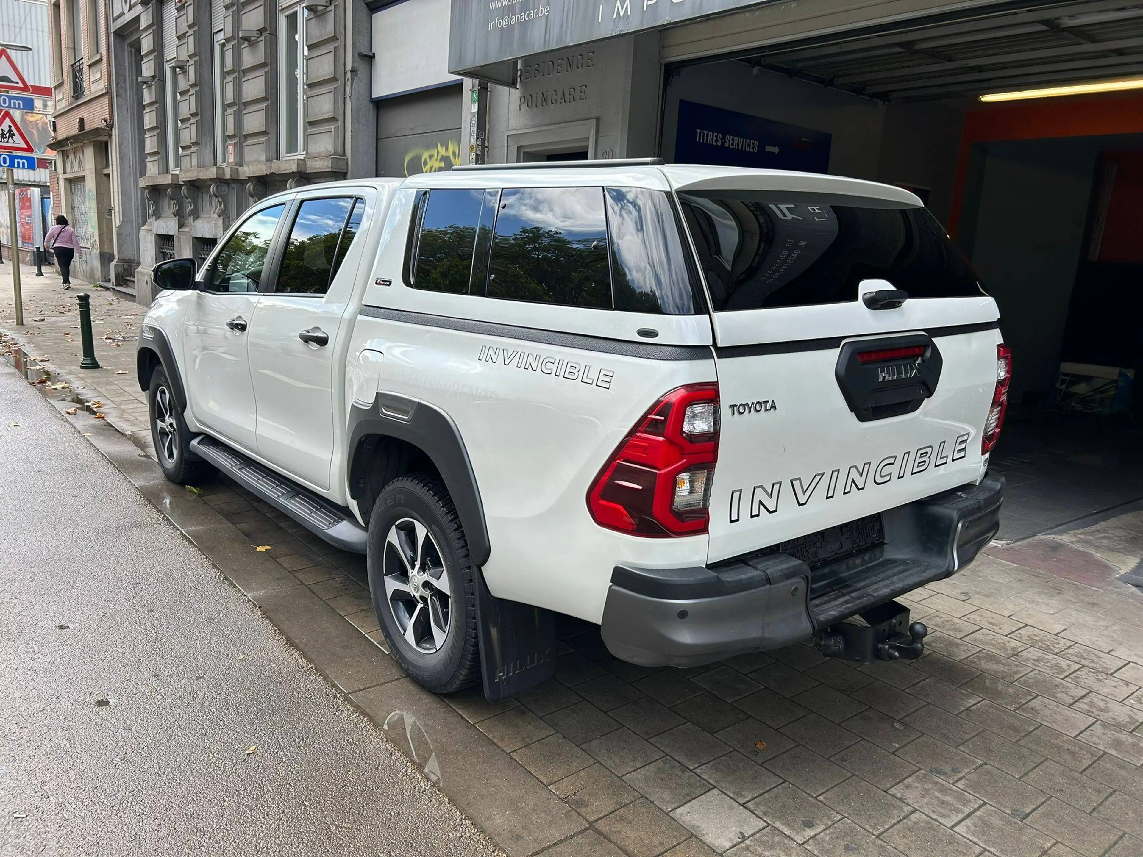Toyota Hilux Hilux 2.8 D-4D 4WD Invincible — photo 4
