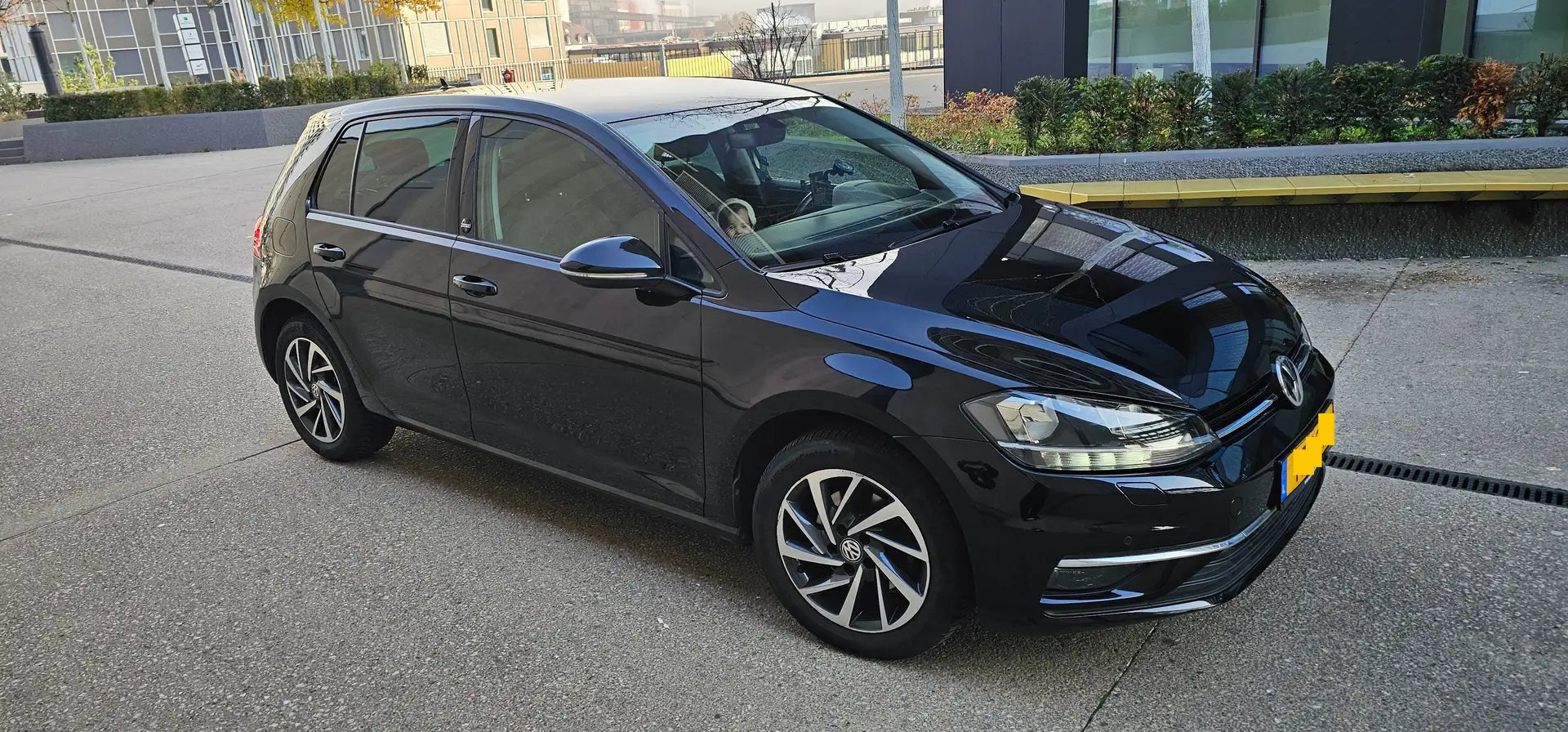 Volkswagen Golf Golf 1.4 TSI DSG Sound Noir - 1