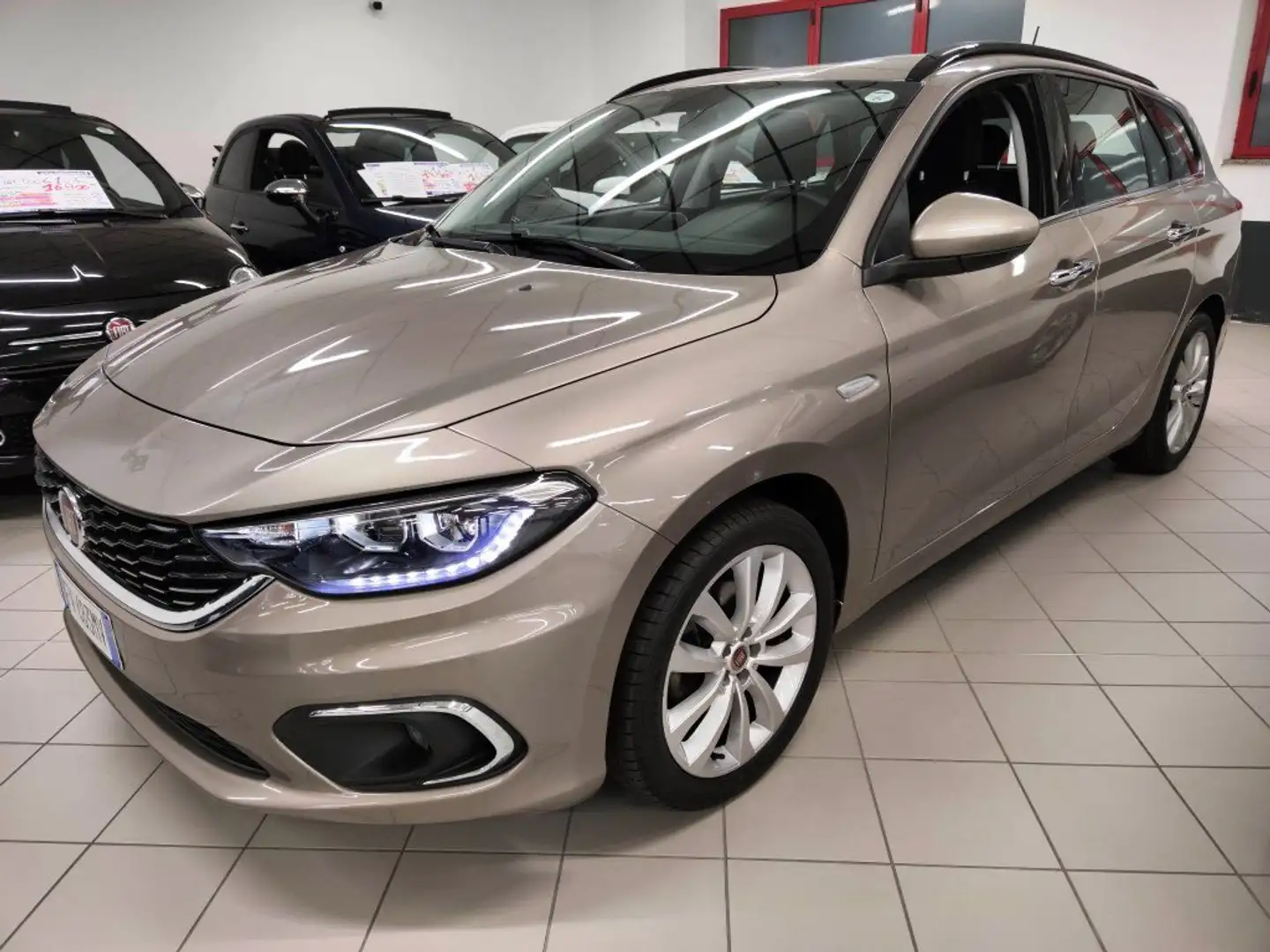 Fiat Tipo 1.4 T-Jet 120cv GPL SW Lounge "SUPER PROMO" Oro - 1