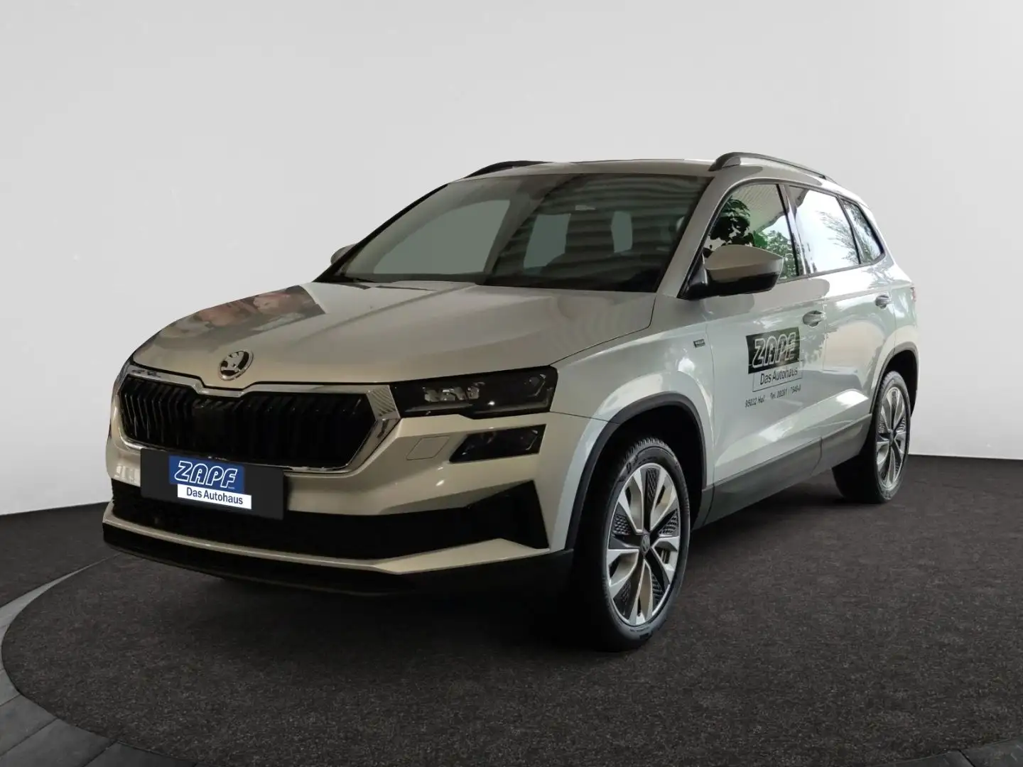 Skoda Karoq 1.5TSI DSG Tour inkl.el.Heckkl,FahrassiPlu Silber - 1