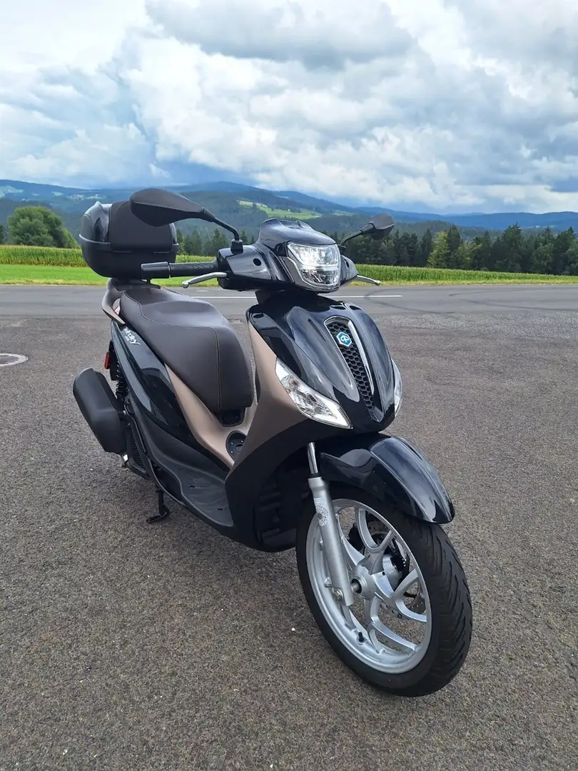 Piaggio Medley 125 Gebrauchtfahrzeug Braun - 2