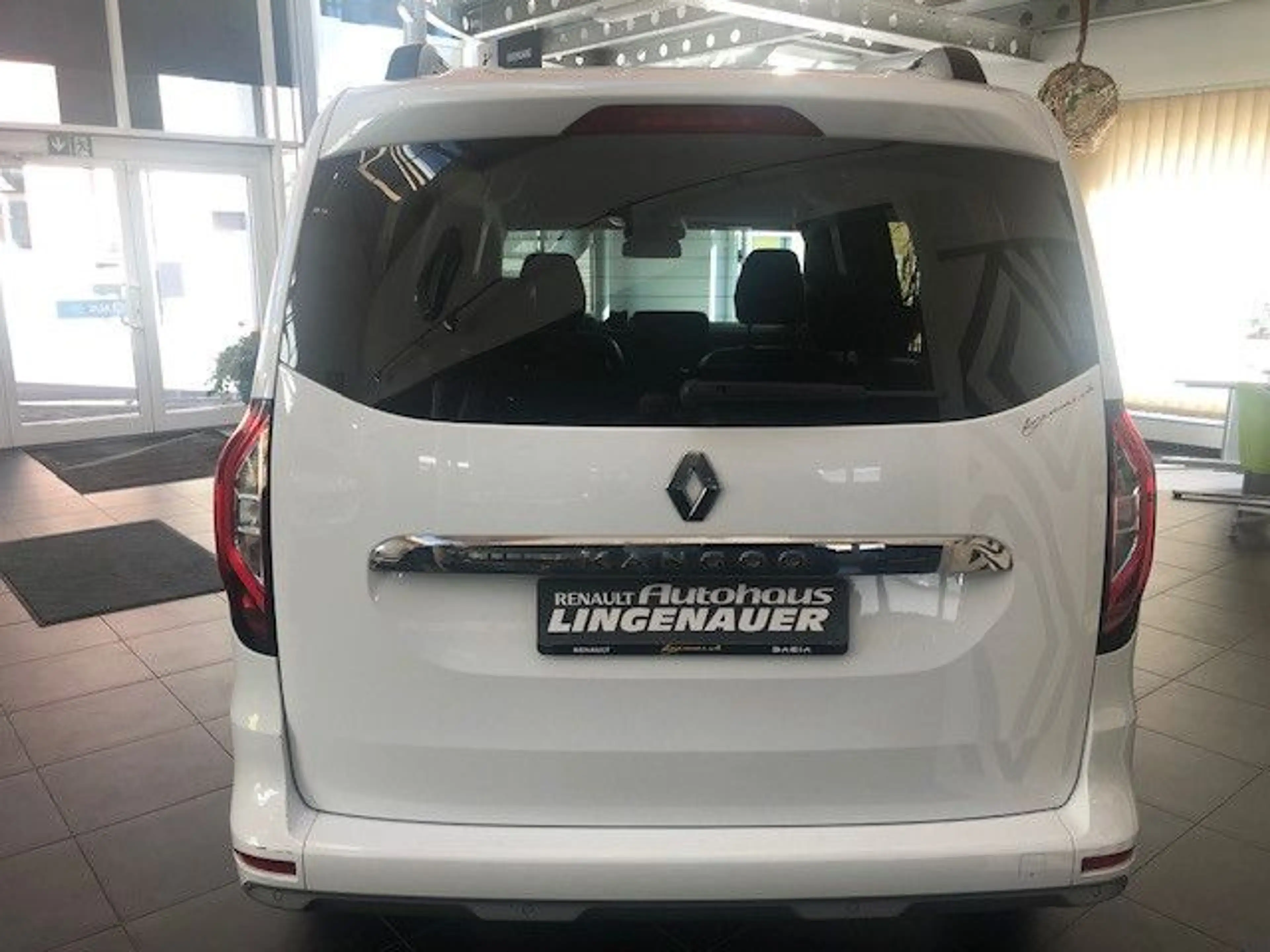 Renault Kangoo III Intens 130 TCe — photo 7