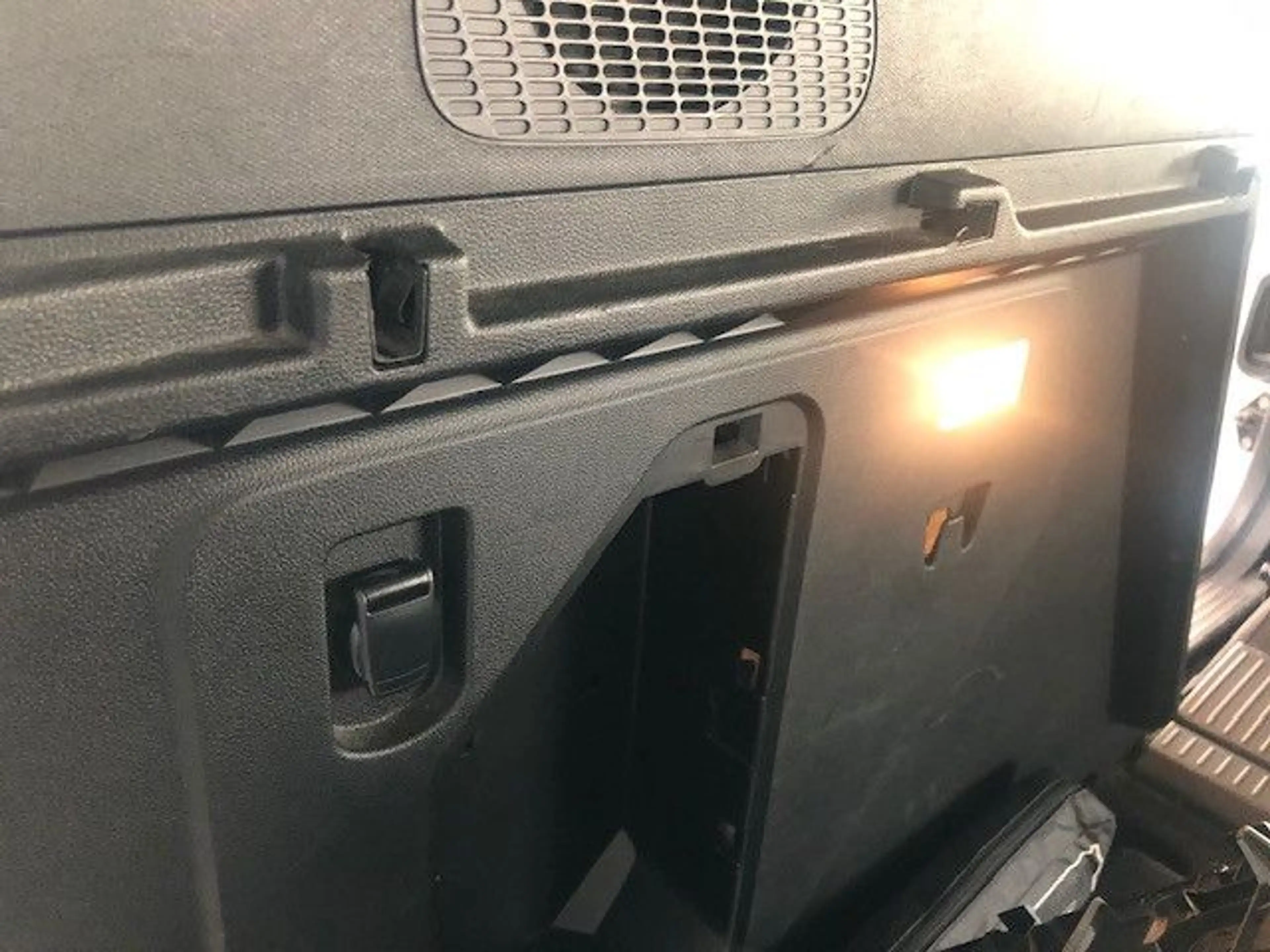 Renault Kangoo III Intens 130 TCe — photo 10