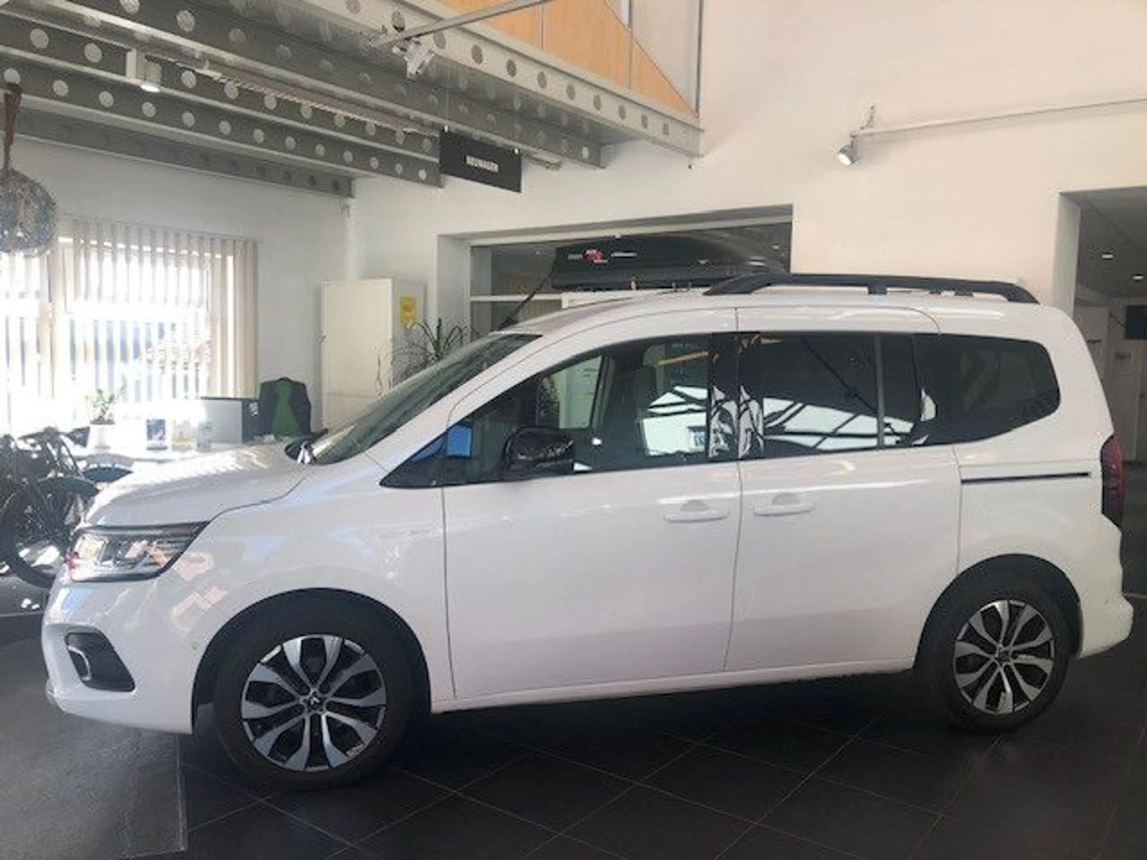 Renault Kangoo III Intens 130 TCe — photo 5