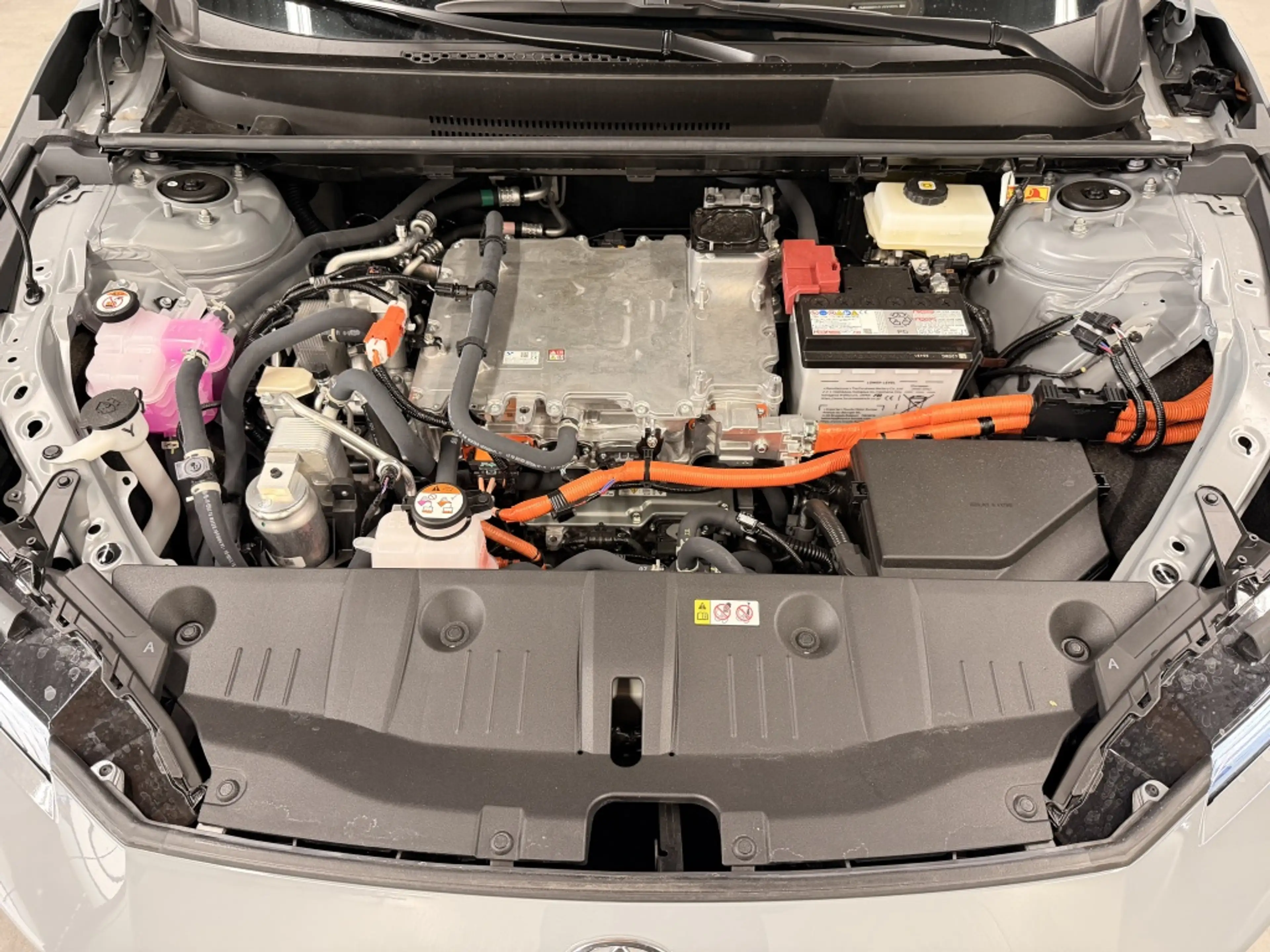 Toyota C-HR+ First Edition 77 kWh — photo 46