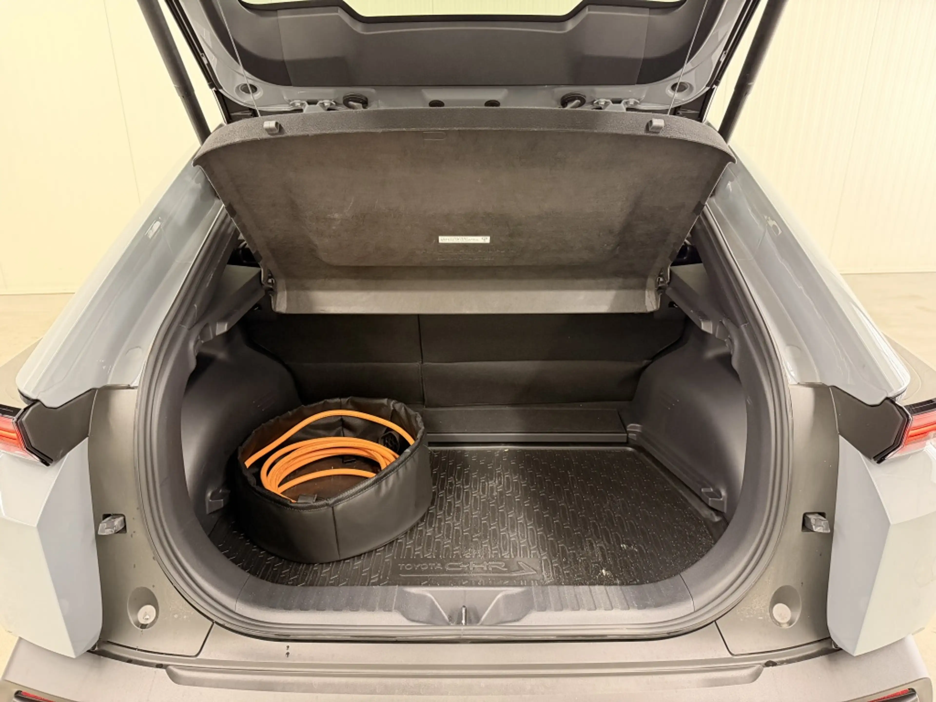 Toyota C-HR+ First Edition 77 kWh — photo 16
