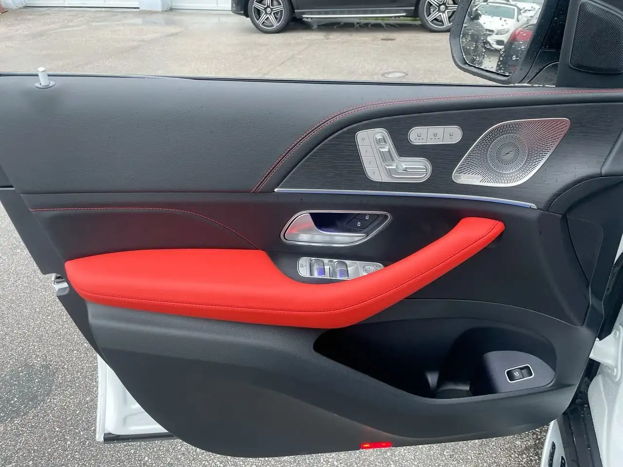 Mercedes-Benz GLE снимка Mercedes-Benz GLE