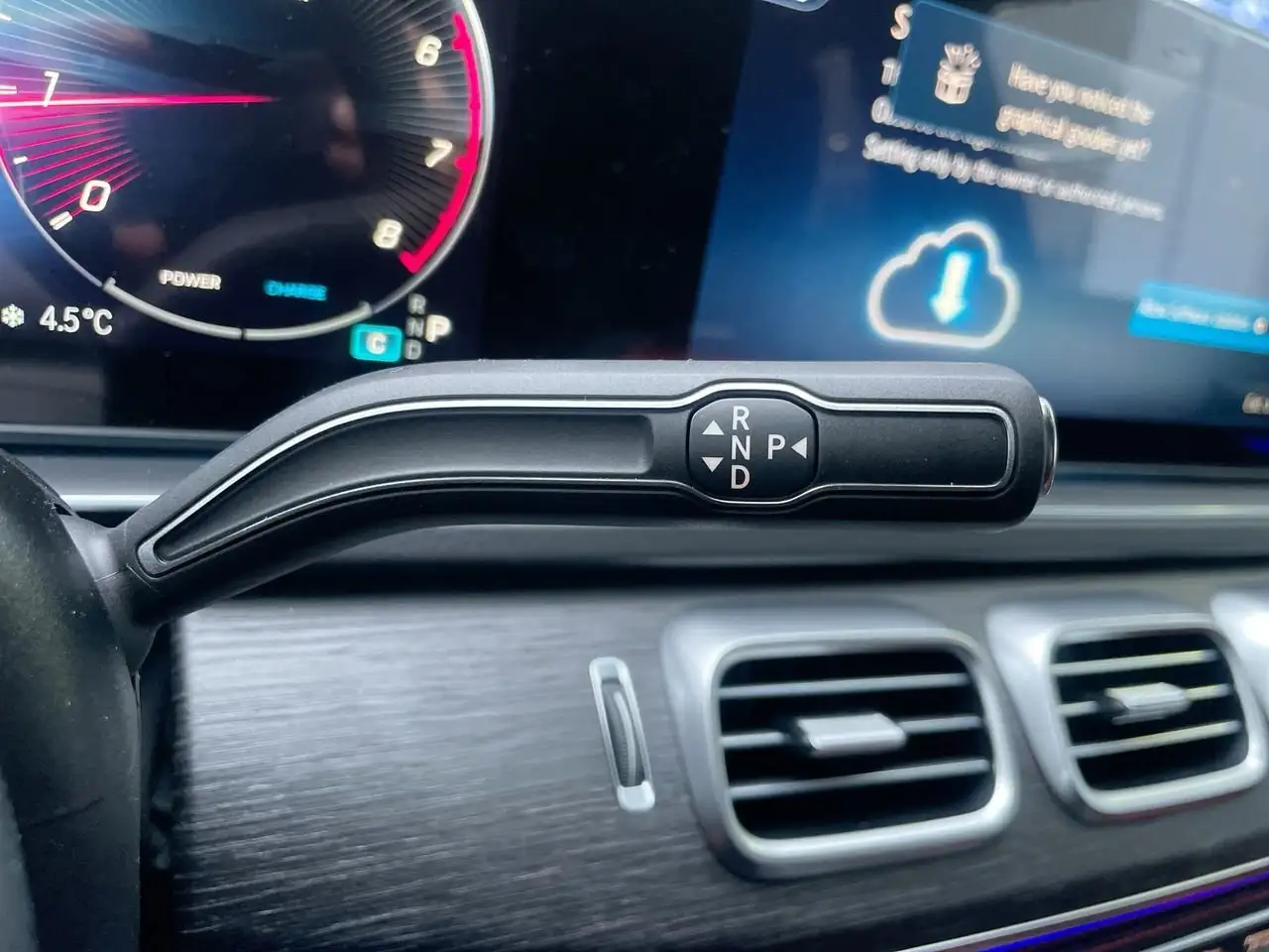 Mercedes-Benz GLE снимка Mercedes-Benz GLE