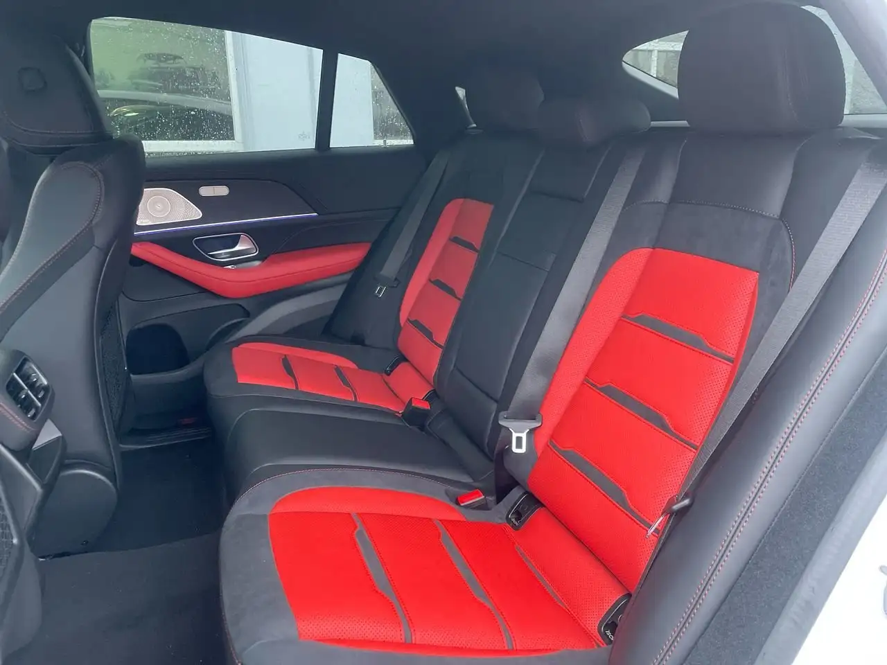 Mercedes-Benz GLE снимка Mercedes-Benz GLE