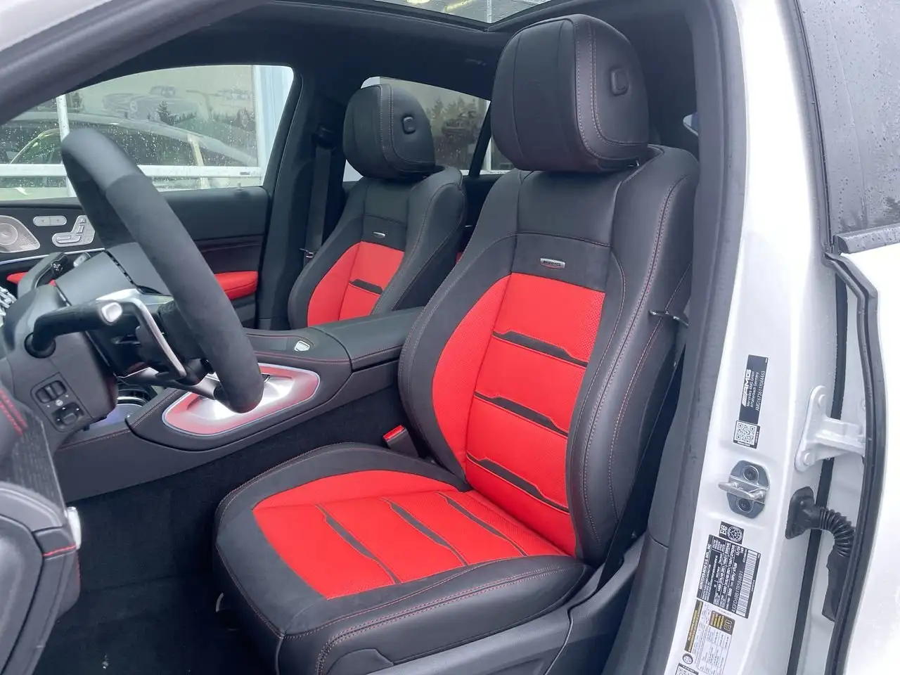 Mercedes-Benz GLE снимка Mercedes-Benz GLE
