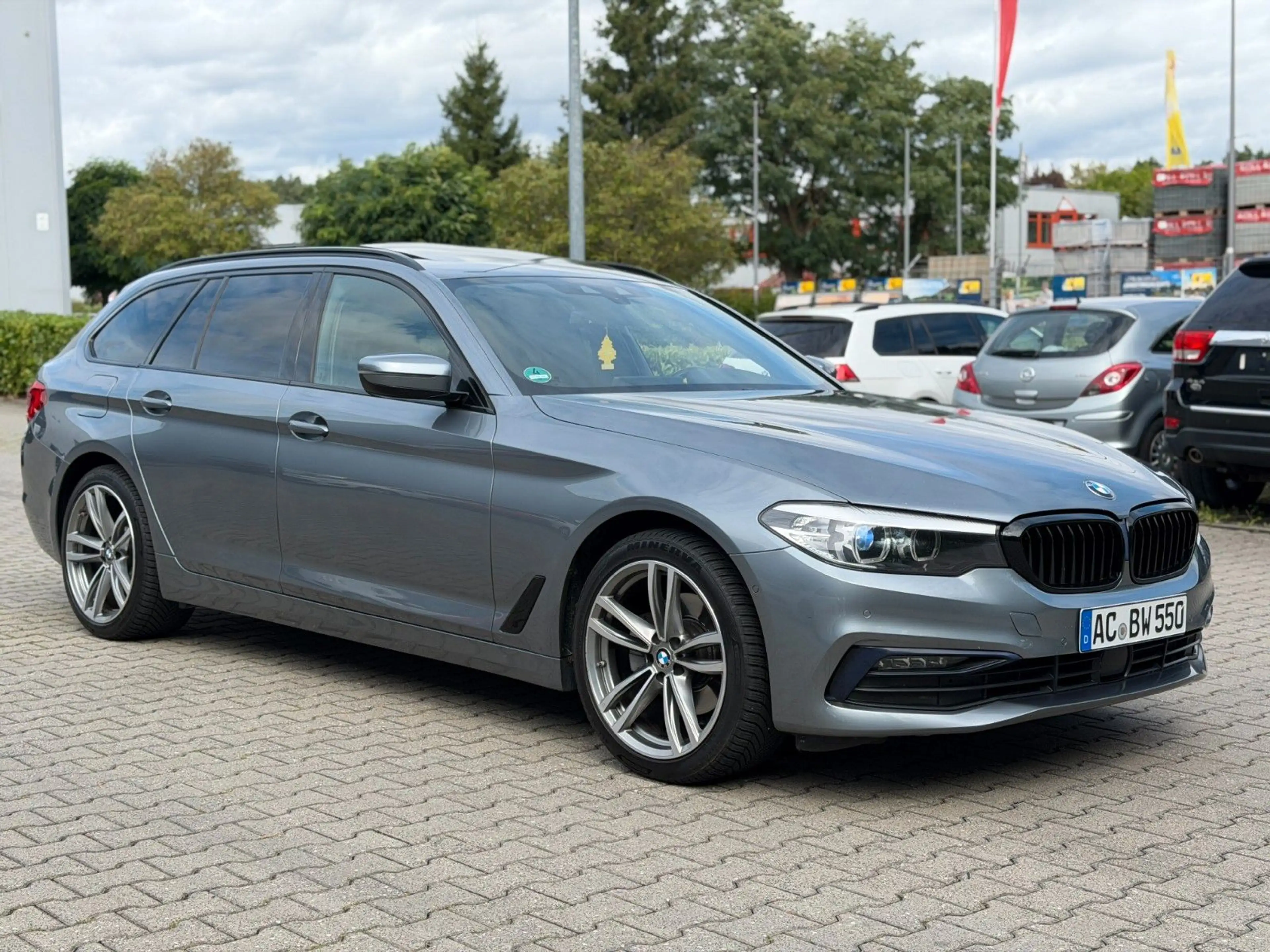 BMW 520 5 Touring 520 d Sport Line*HarmanKardon*Navi