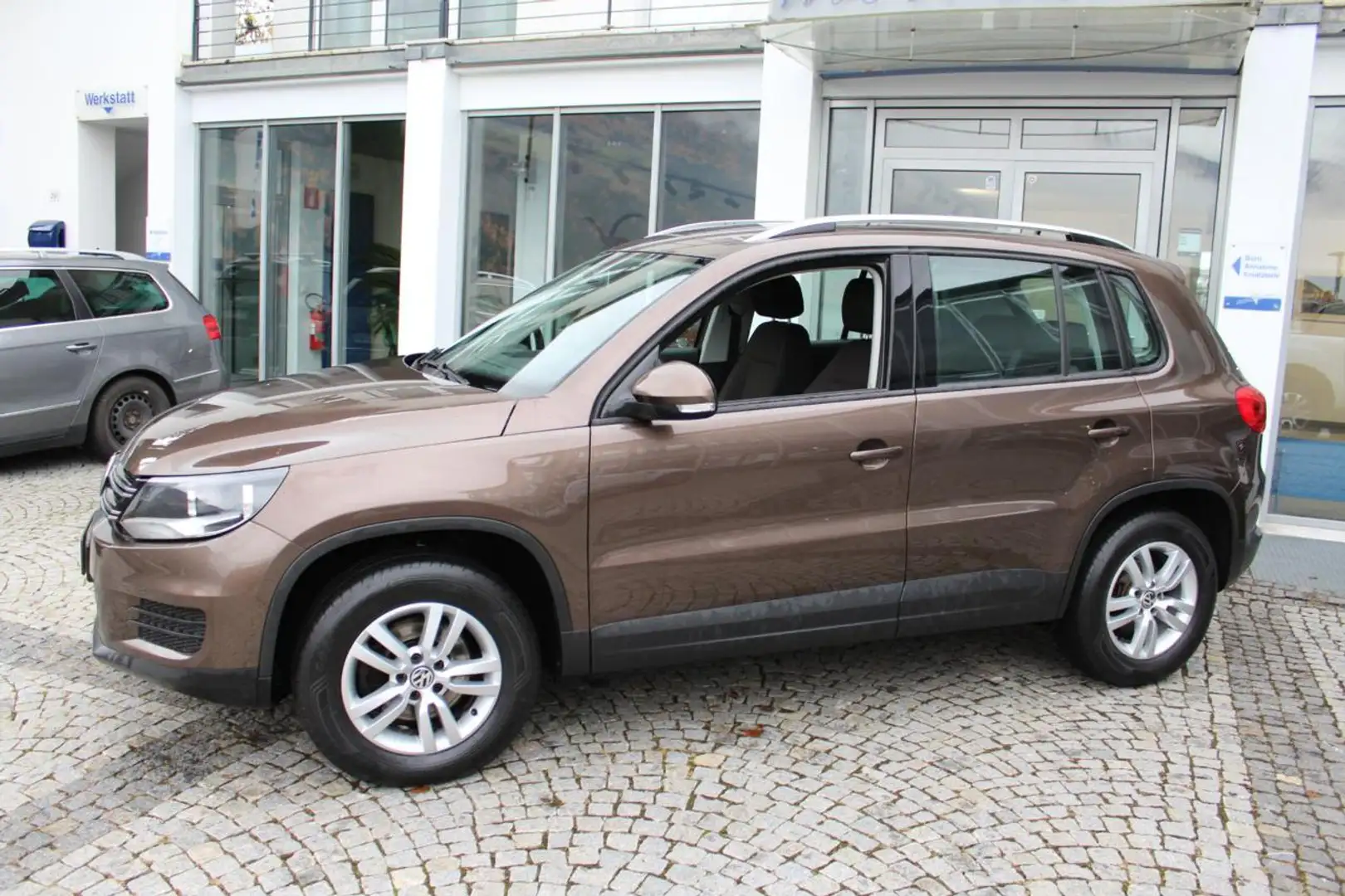 Volkswagen Tiguan 2.0 TDI 140 CV 4MOTION Business Fun & Style Brun - 2