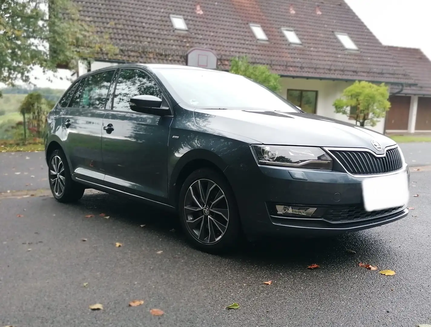 Skoda Rapid/Spaceback Rapid 1.0 TSI Drive Grau - 2
