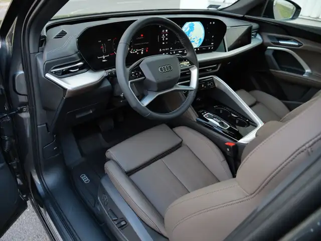 Audi Q5 view 15