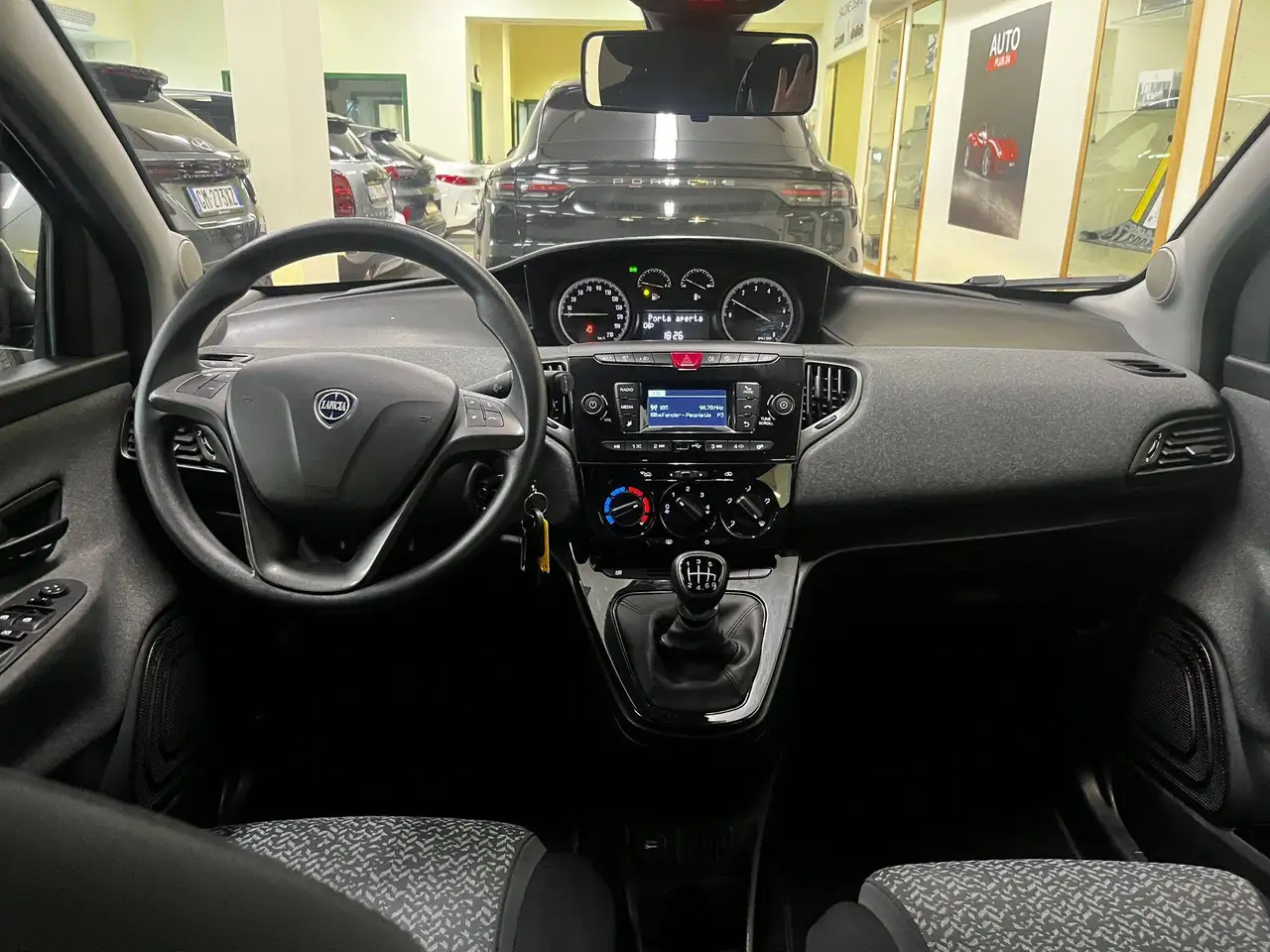 Lancia Ypsilon 2022 — фото 15