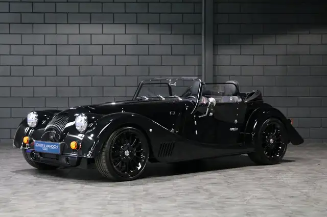 Morgan Plus 6 Black over Black / Klima / NeuWertig