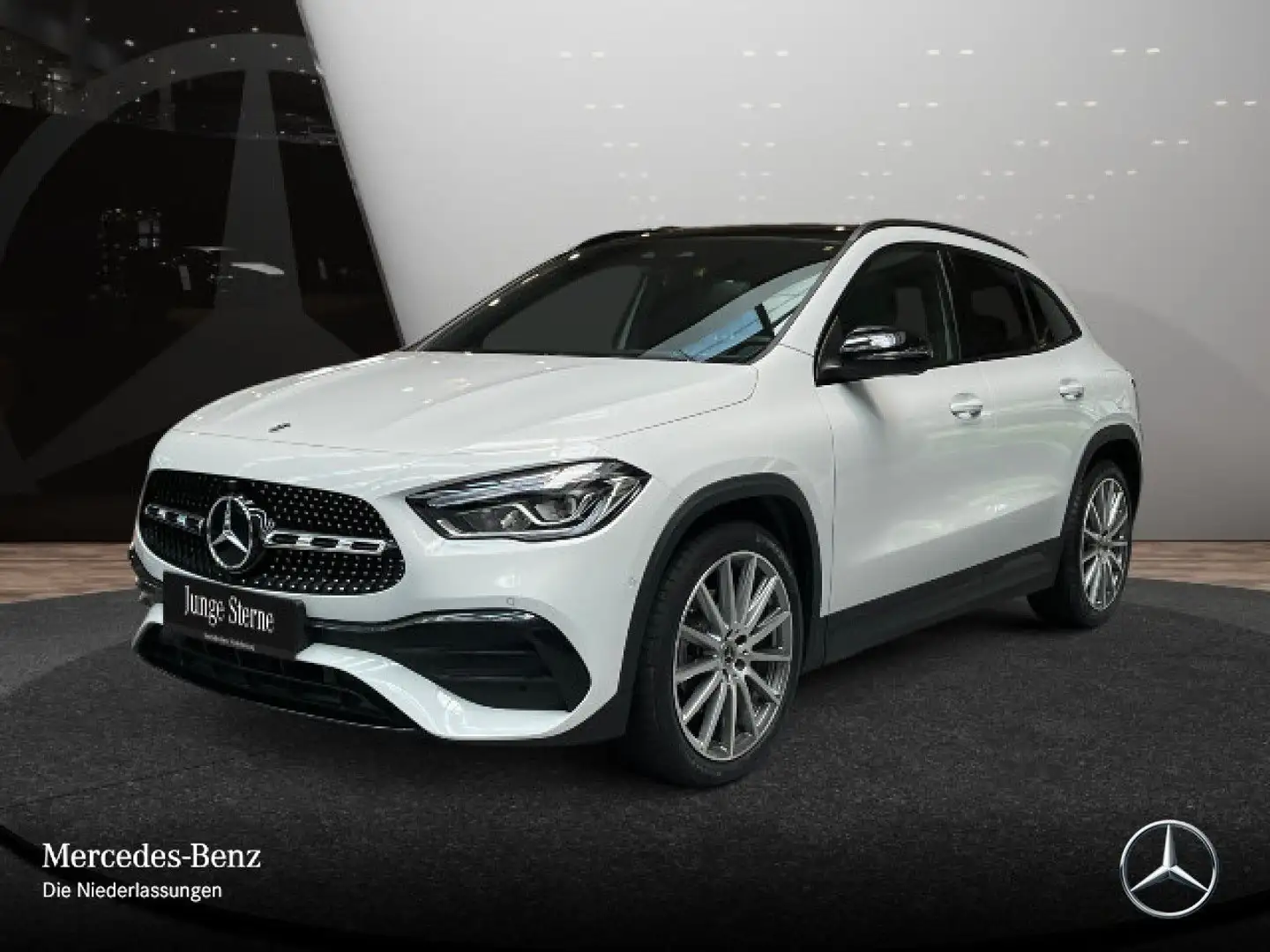 Mercedes-Benz GLA 250 4M AMG+NIGHT+PANO+AHK+LED+KAMERA+8G Weiß - 2