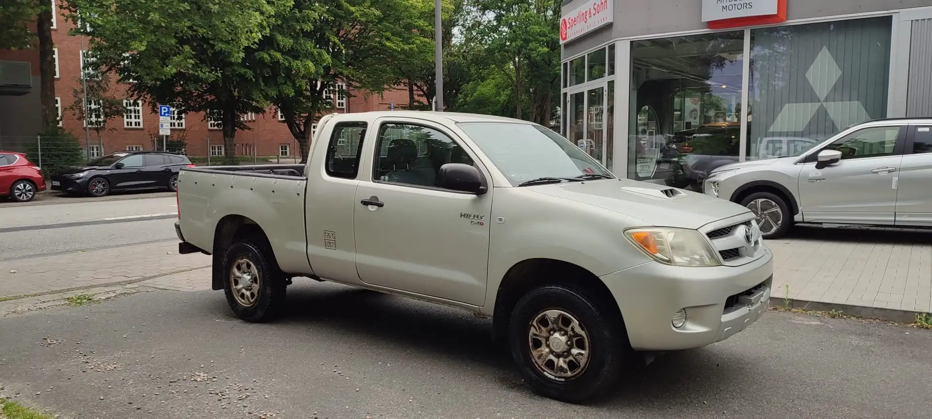 Toyota Hilux Toyota Hilux Xtracab Manuel Gear Argent - 2